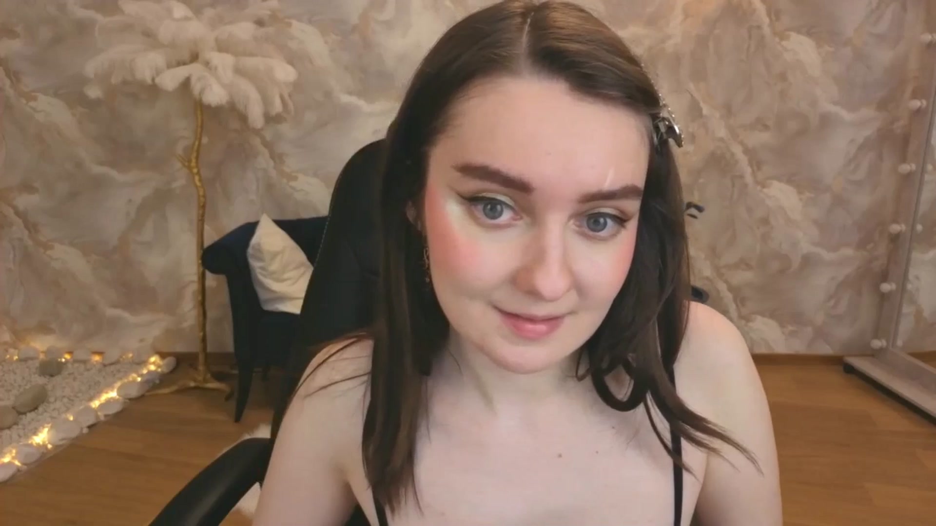 Gallery image thumbnail from Milim_Nava's myfreecams stream on, 09/27/2025, 23:37 image 2 of 20