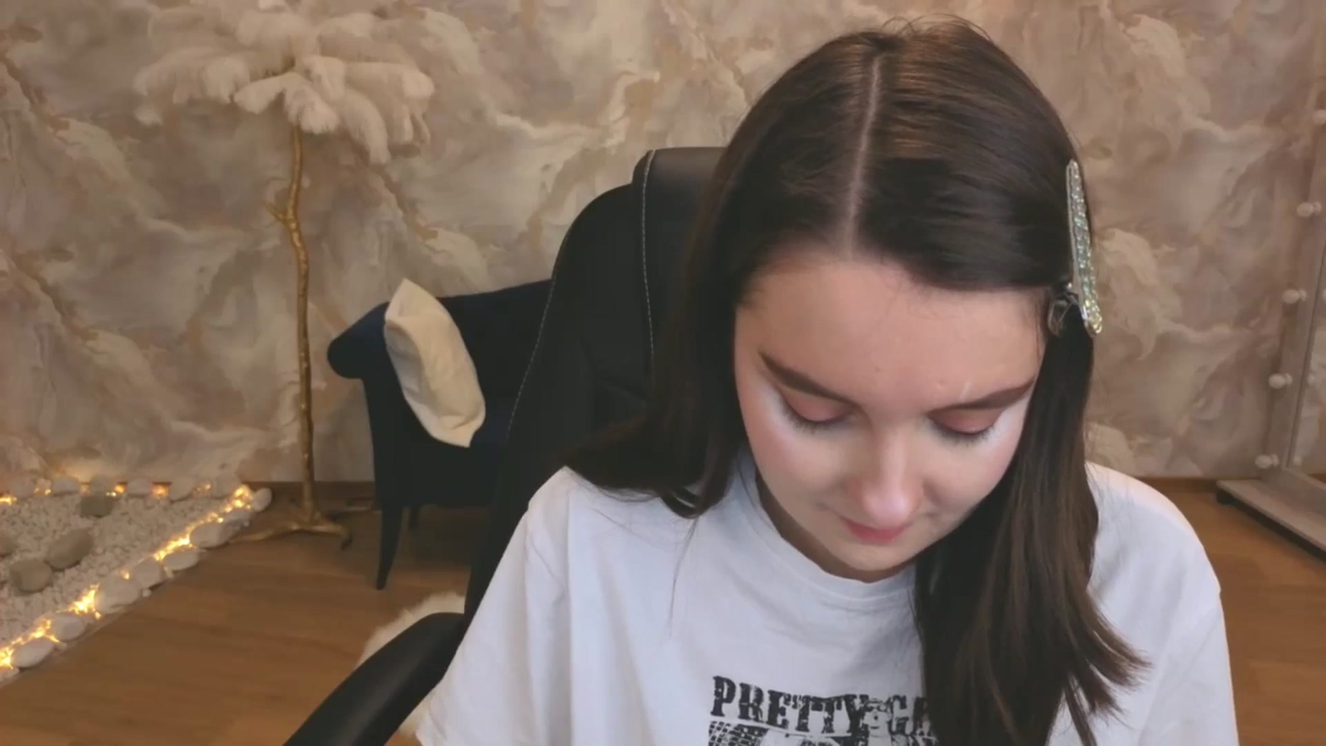 Gallery image thumbnail from Milim_Nava's myfreecams stream on, 09/29/2025, 19:39 image 11 of 20