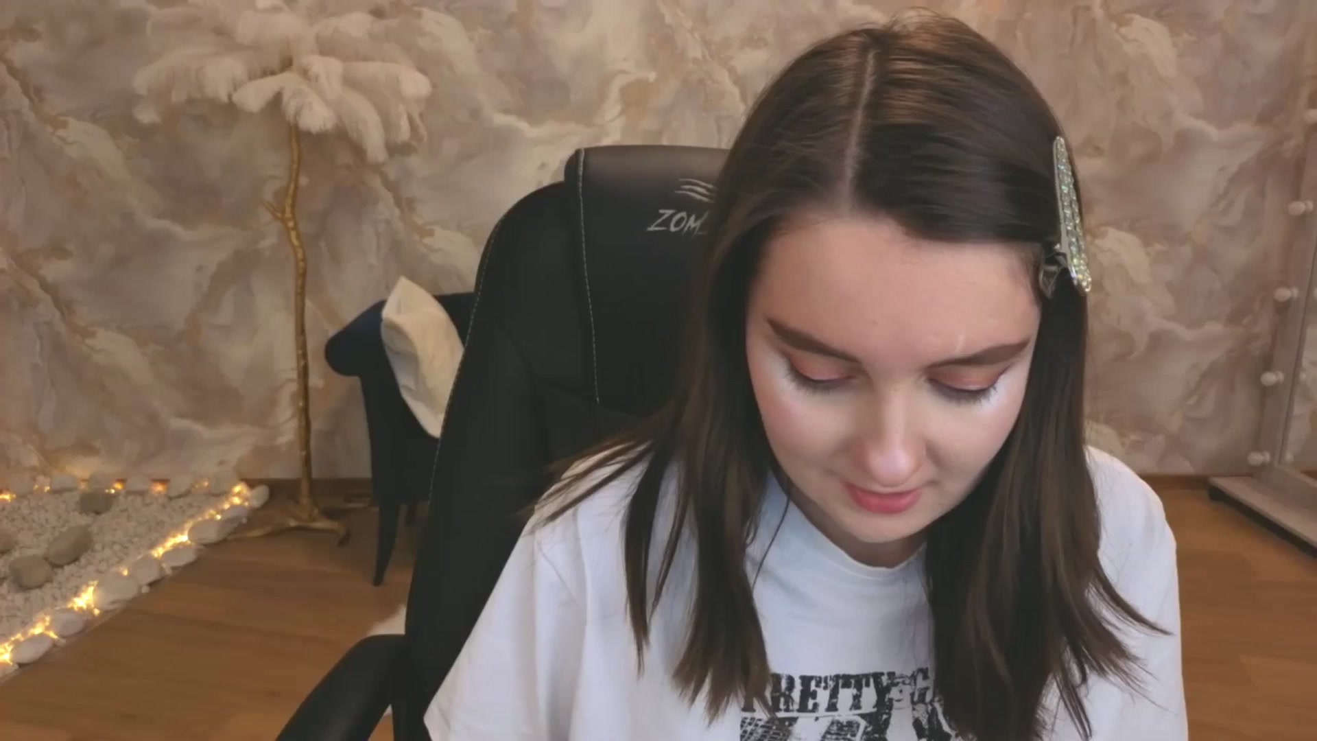 Gallery image thumbnail from Milim_Nava's myfreecams stream on, 09/29/2025, 19:39 image 14 of 20