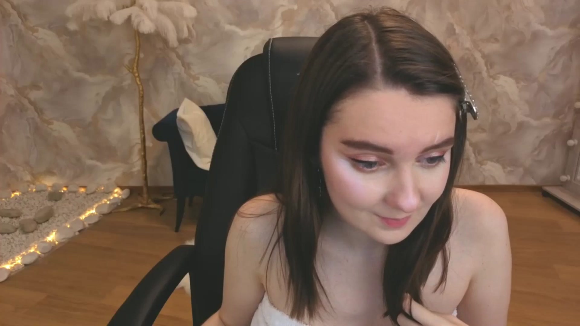 Gallery image thumbnail from Milim_Nava's myfreecams stream on, 09/29/2025, 21:00 image 13 of 20