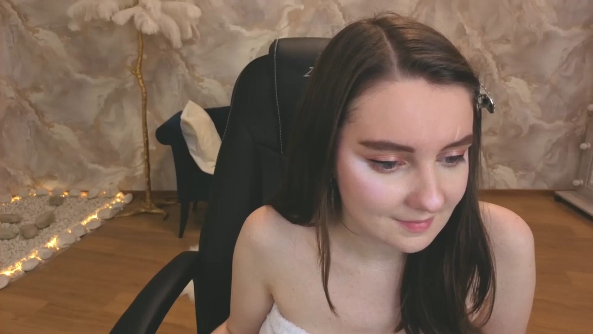 Gallery image thumbnail from Milim_Nava's myfreecams stream on, 09/29/2025, 21:00 image 14 of 20