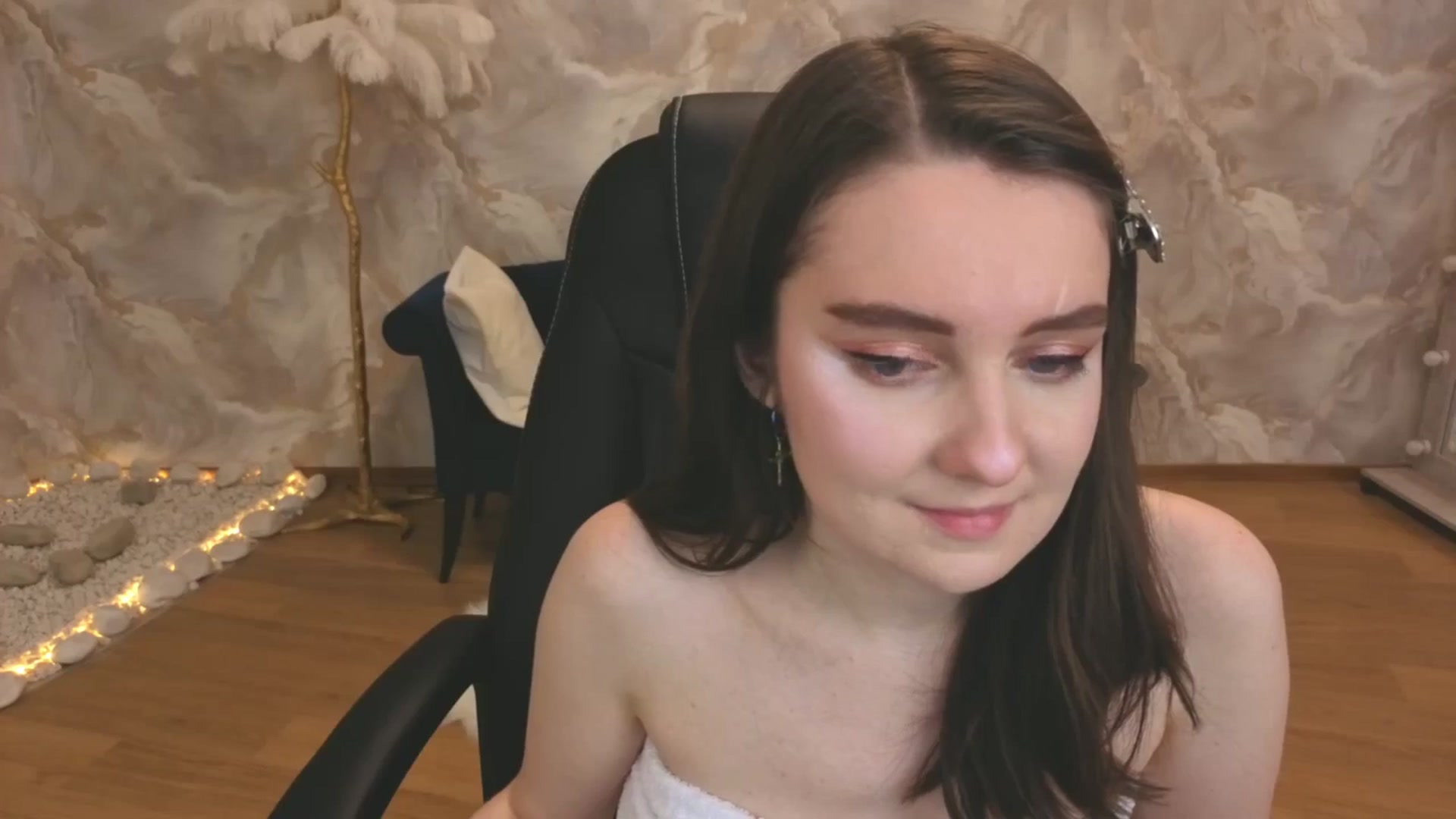 Gallery image thumbnail from Milim_Nava's myfreecams stream on, 09/29/2025, 21:00 image 12 of 20