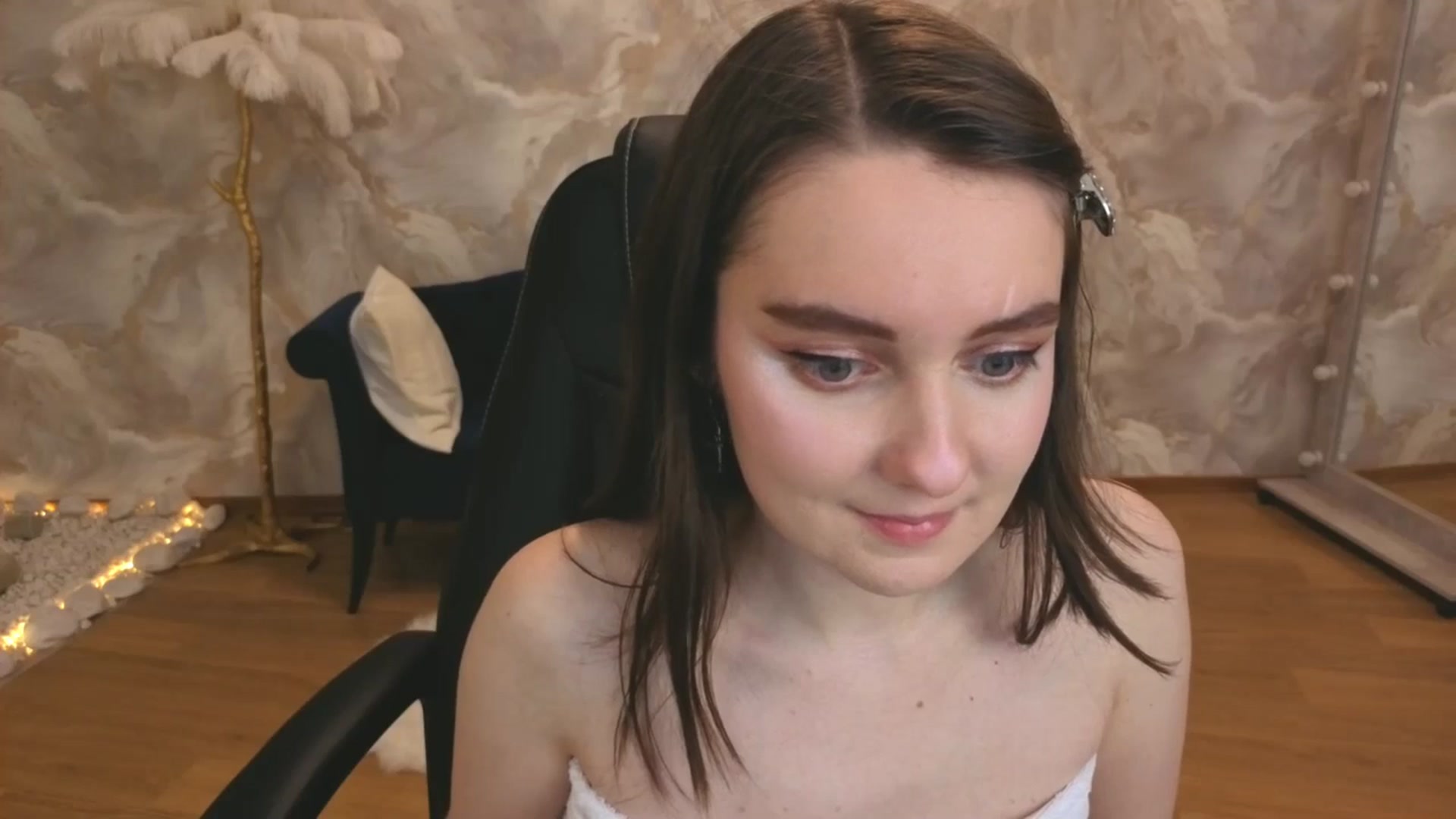 Gallery image thumbnail from Milim_Nava's myfreecams stream on, 09/30/2025, 24:24 image 12 of 20