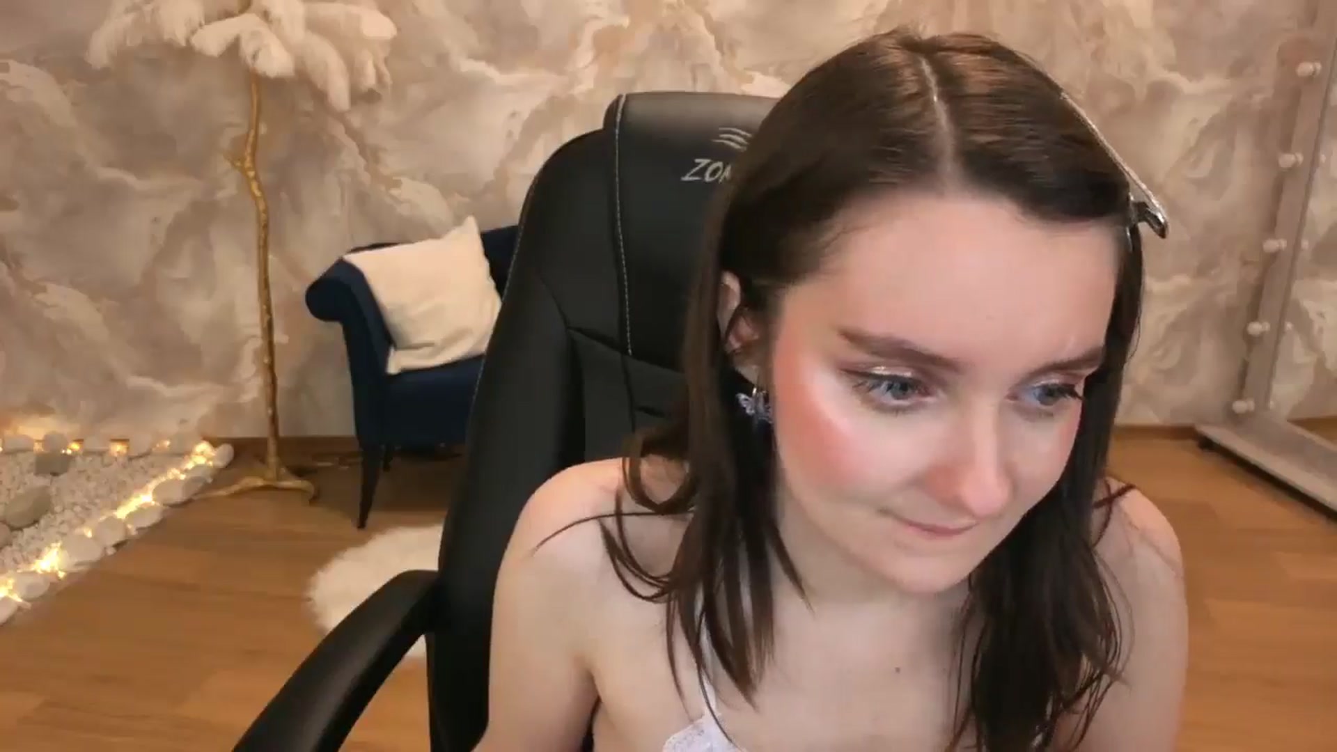 Gallery image thumbnail from Milim_Nava's myfreecams stream on, 10/05/2025, 23:17 image 8 of 20