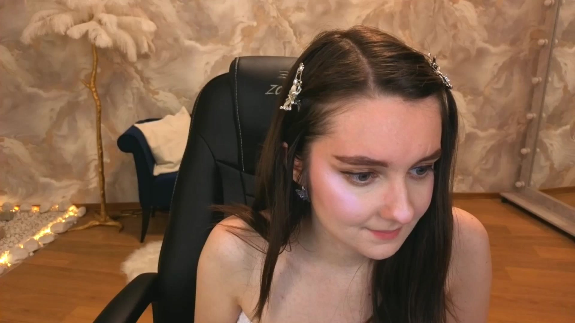 Gallery image thumbnail from Milim_Nava's myfreecams stream on, 10/07/2025, 21:19 image 12 of 20