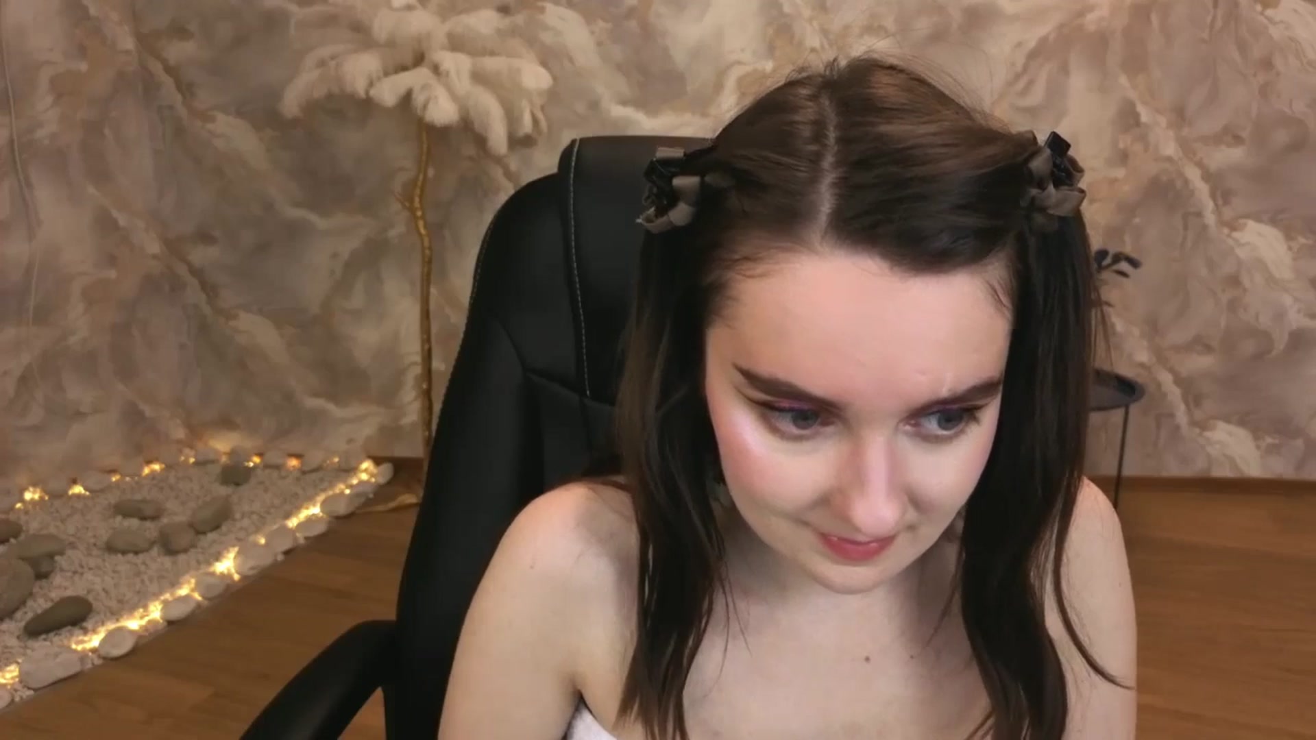 Gallery image thumbnail from Milim_Nava's myfreecams stream on, 10/15/2025, 05:47 image 10 of 20