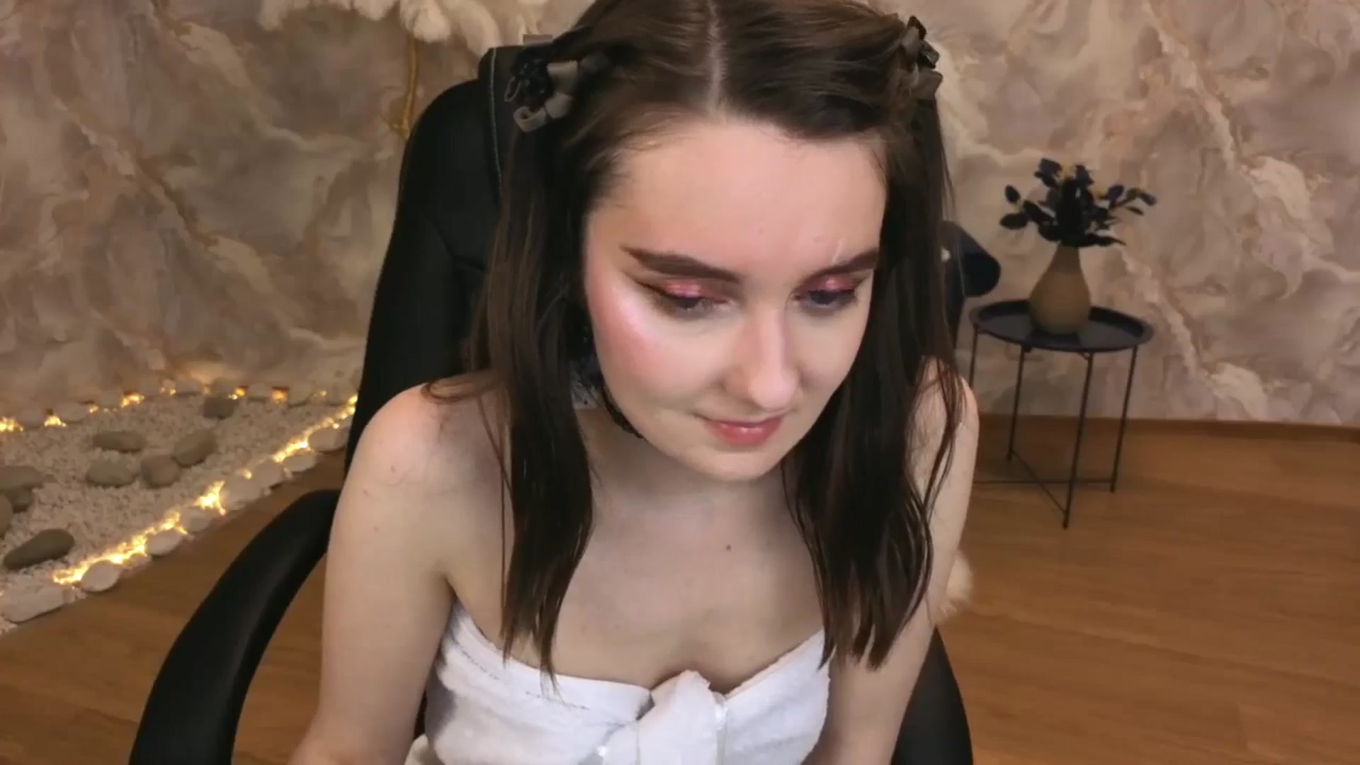 Gallery image thumbnail from Milim_Nava's myfreecams stream on, 10/15/2025, 06:45 image 14 of 20