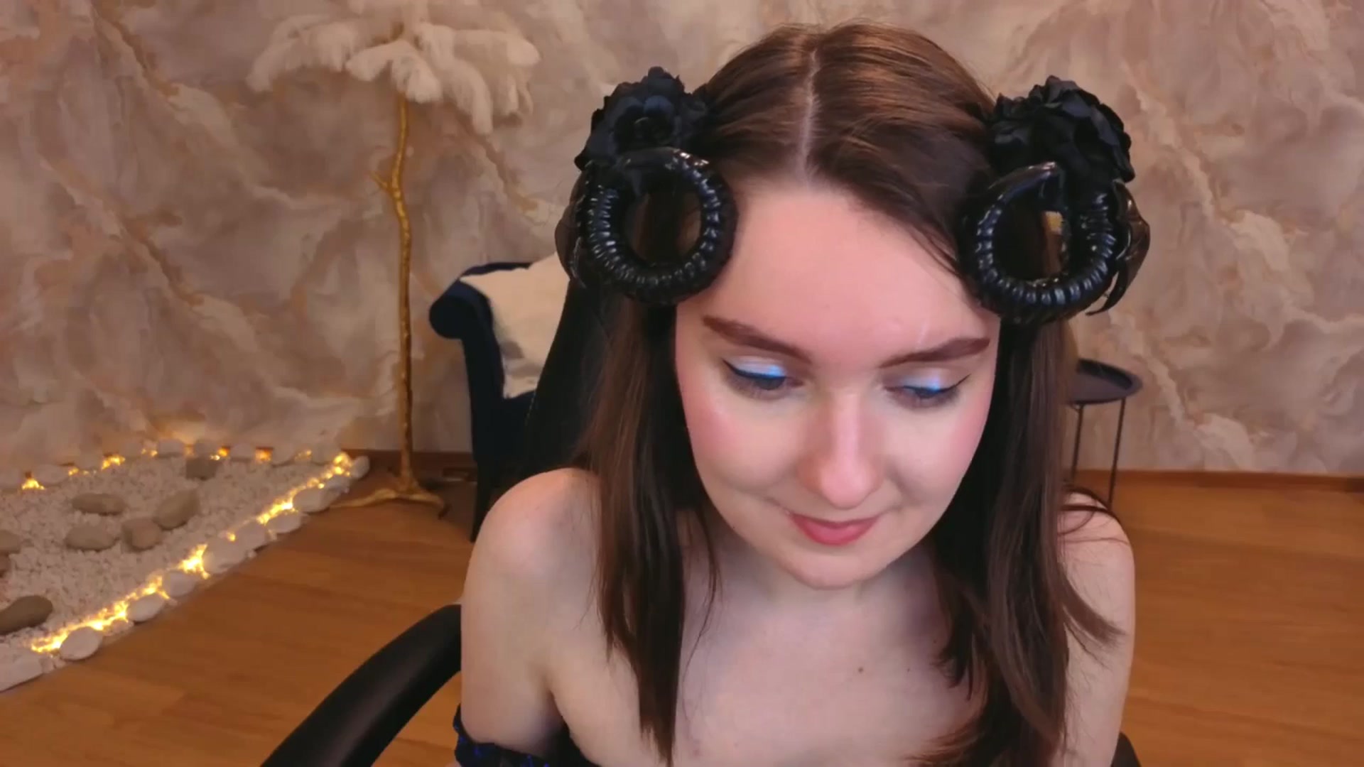 Gallery image thumbnail from Milim_Nava's myfreecams stream on, 10/18/2025, 19:11 image 18 of 20