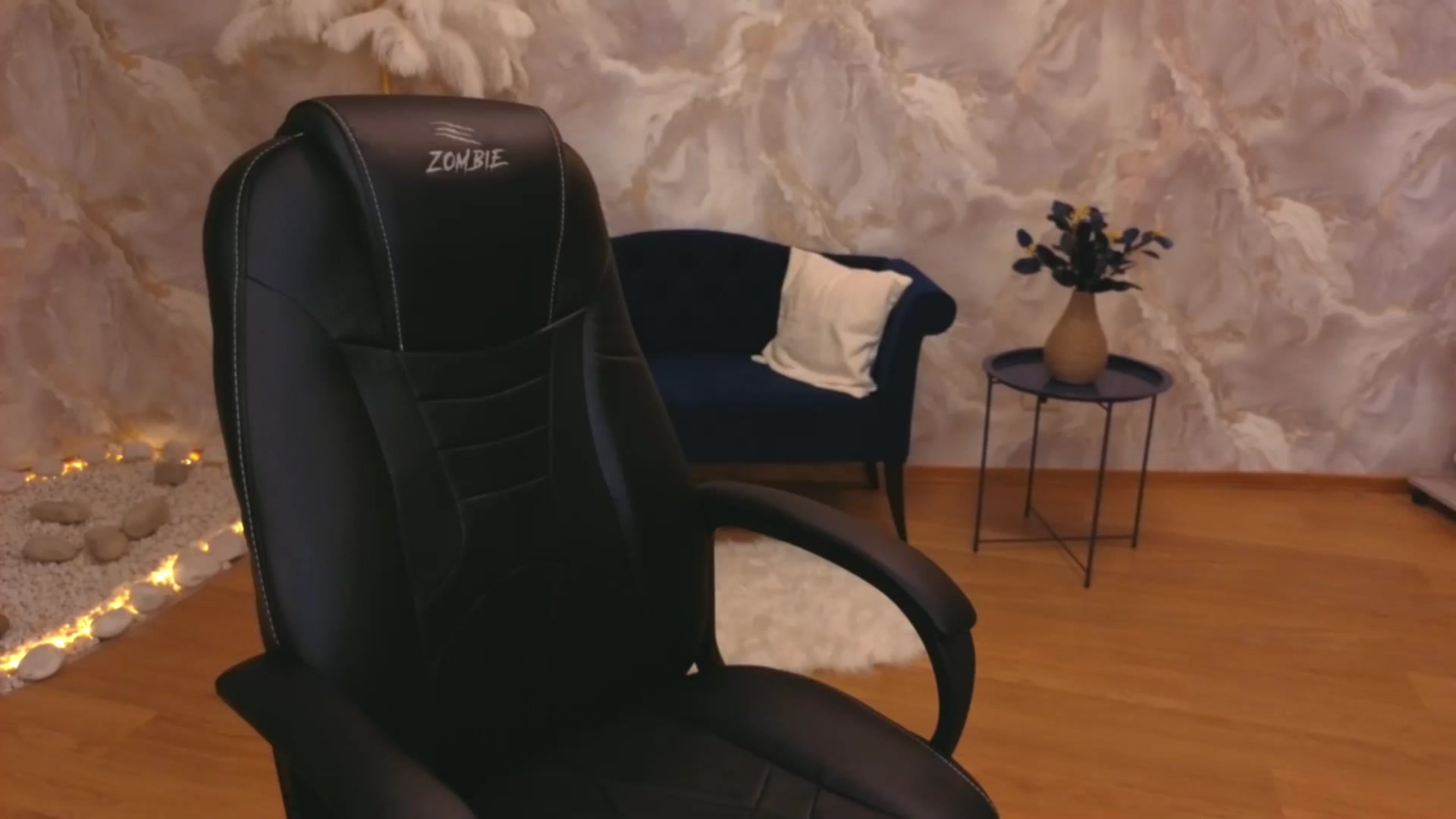 Gallery image thumbnail from Milim_Nava's myfreecams stream on, 10/20/2025, 22:51 image 9 of 20
