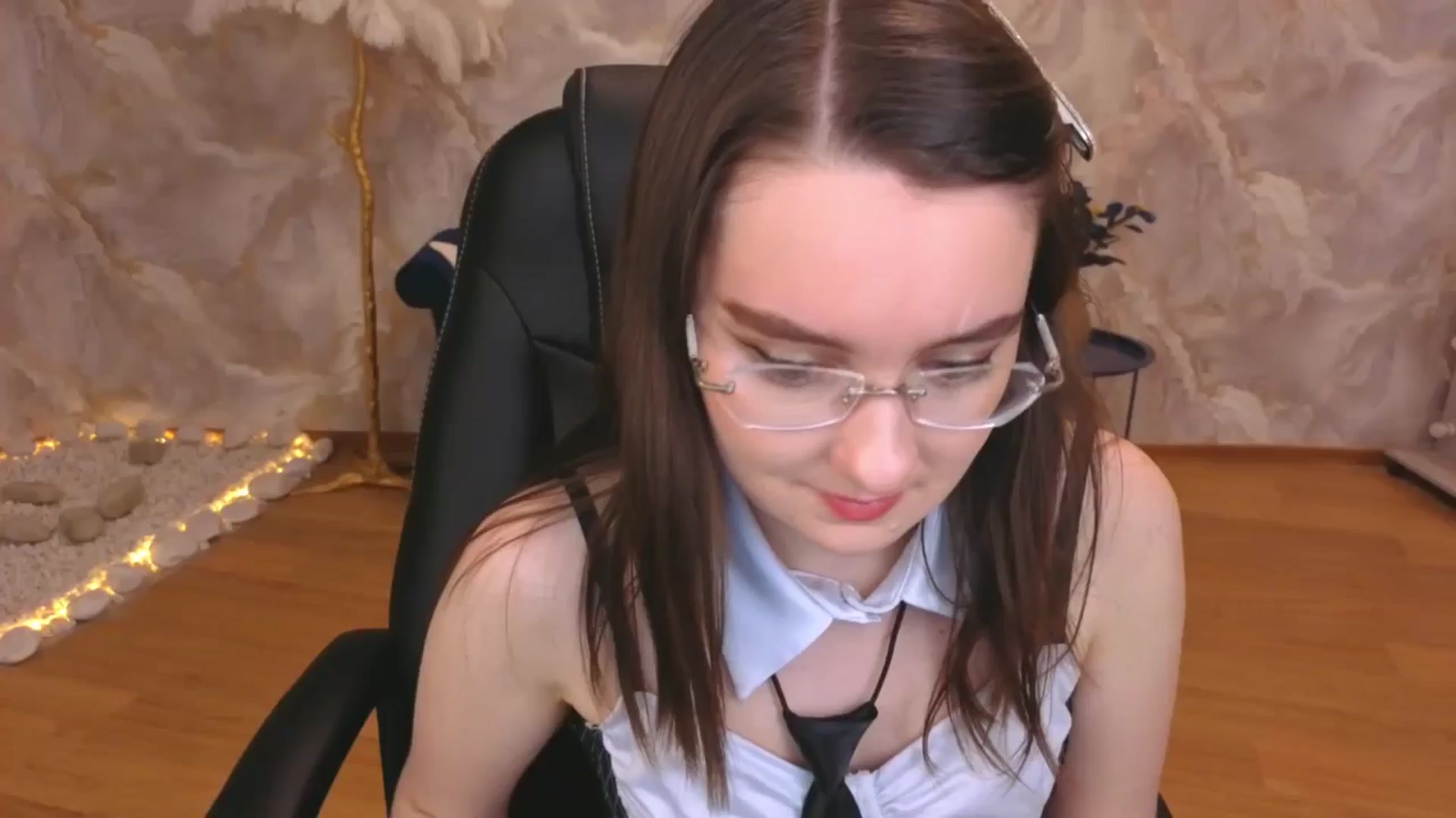 Gallery image thumbnail from Milim_Nava's myfreecams stream on, 10/22/2025, 04:17 image 16 of 20