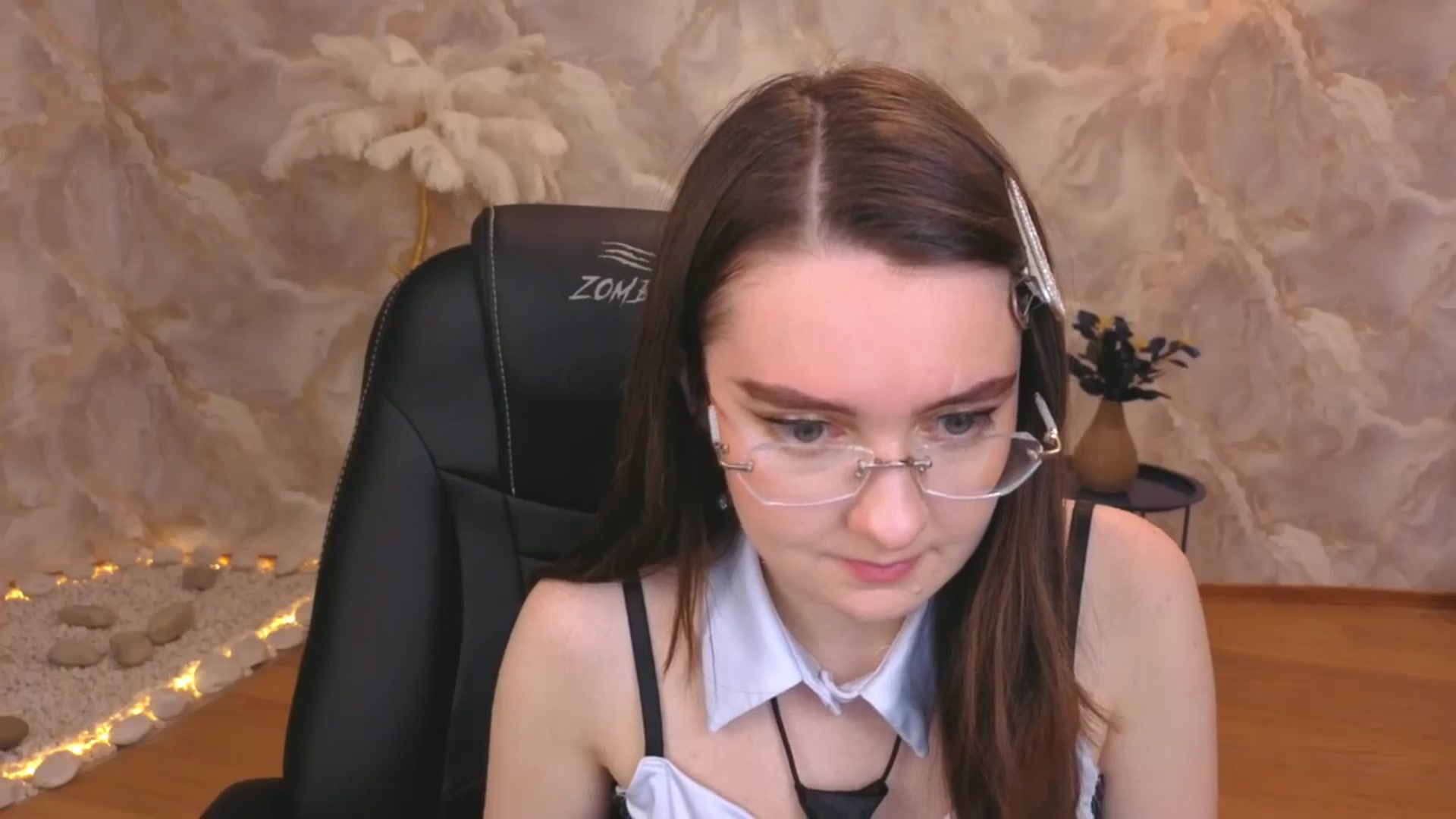 Gallery image thumbnail from Milim_Nava's myfreecams stream on, 10/22/2025, 05:47 image 11 of 20
