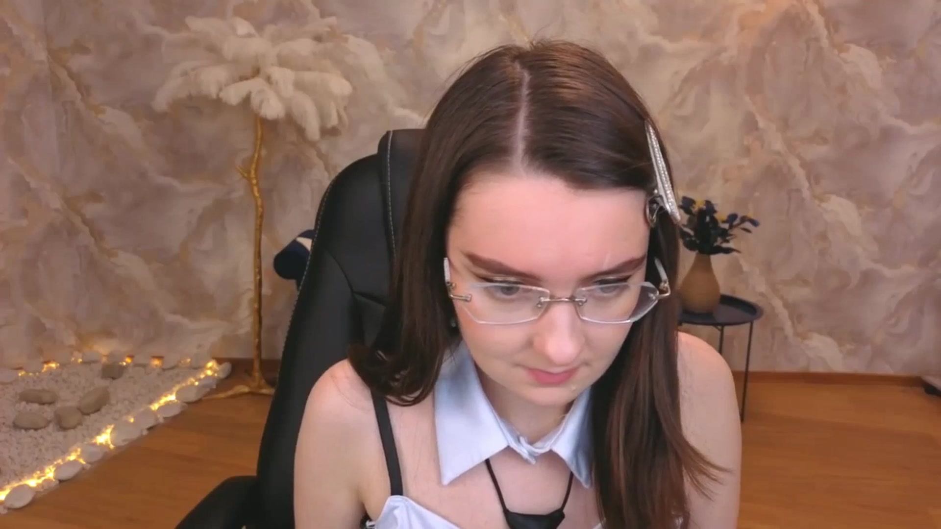 Gallery image thumbnail from Milim_Nava's myfreecams stream on, 10/22/2025, 05:47 image 16 of 20