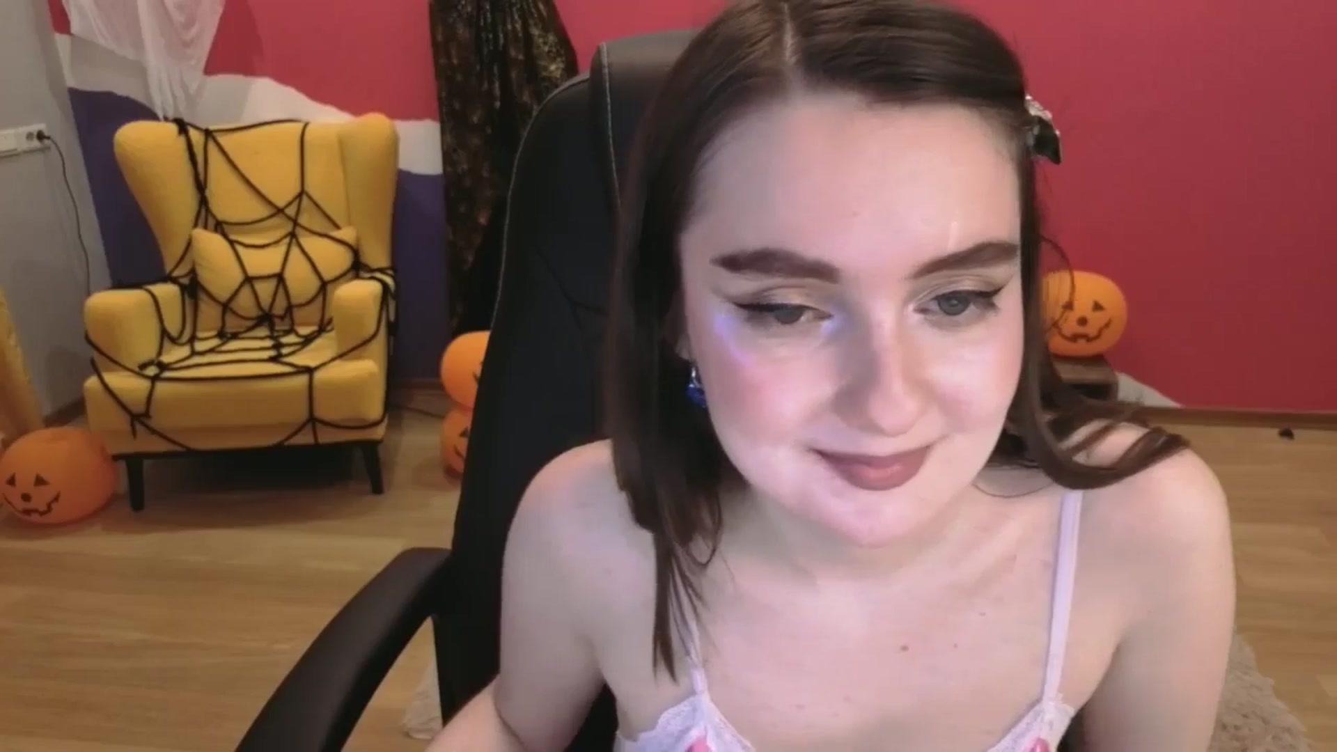 Gallery image thumbnail from Milim_Nava's myfreecams stream on, 11/06/2025, 09:03 image 17 of 20