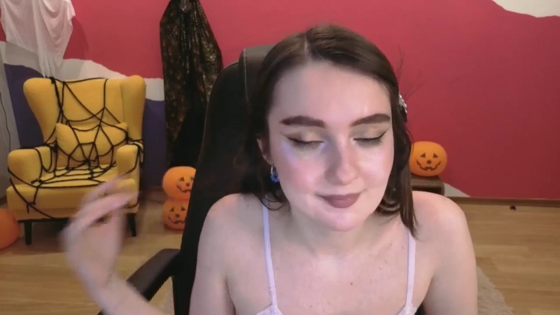 Gallery image thumbnail from Milim_Nava's myfreecams stream on, 11/06/2025, 09:03 image 11 of 20