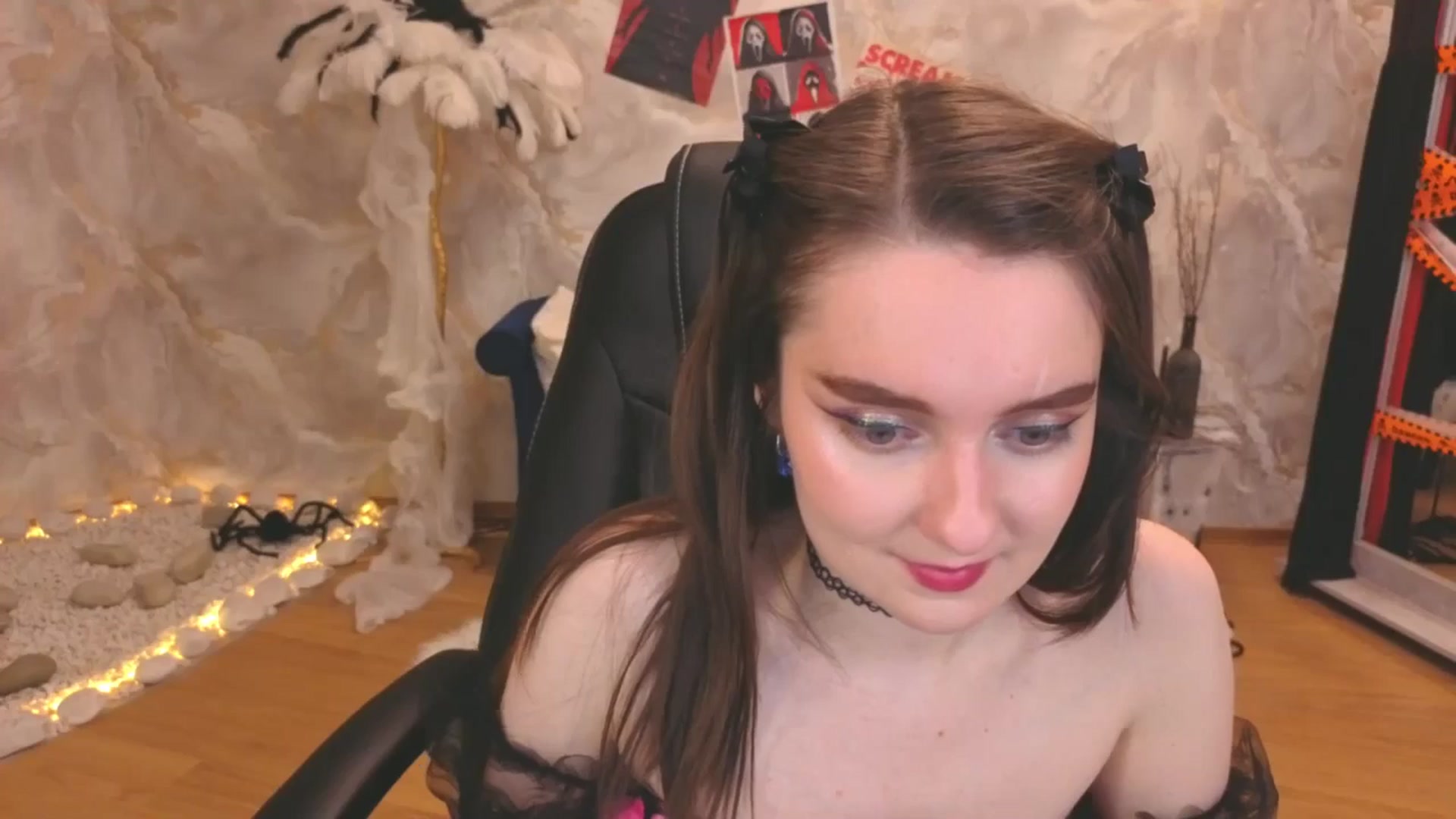Gallery image thumbnail from Milim_Nava's myfreecams stream on, 11/07/2025, 11:33 image 16 of 20
