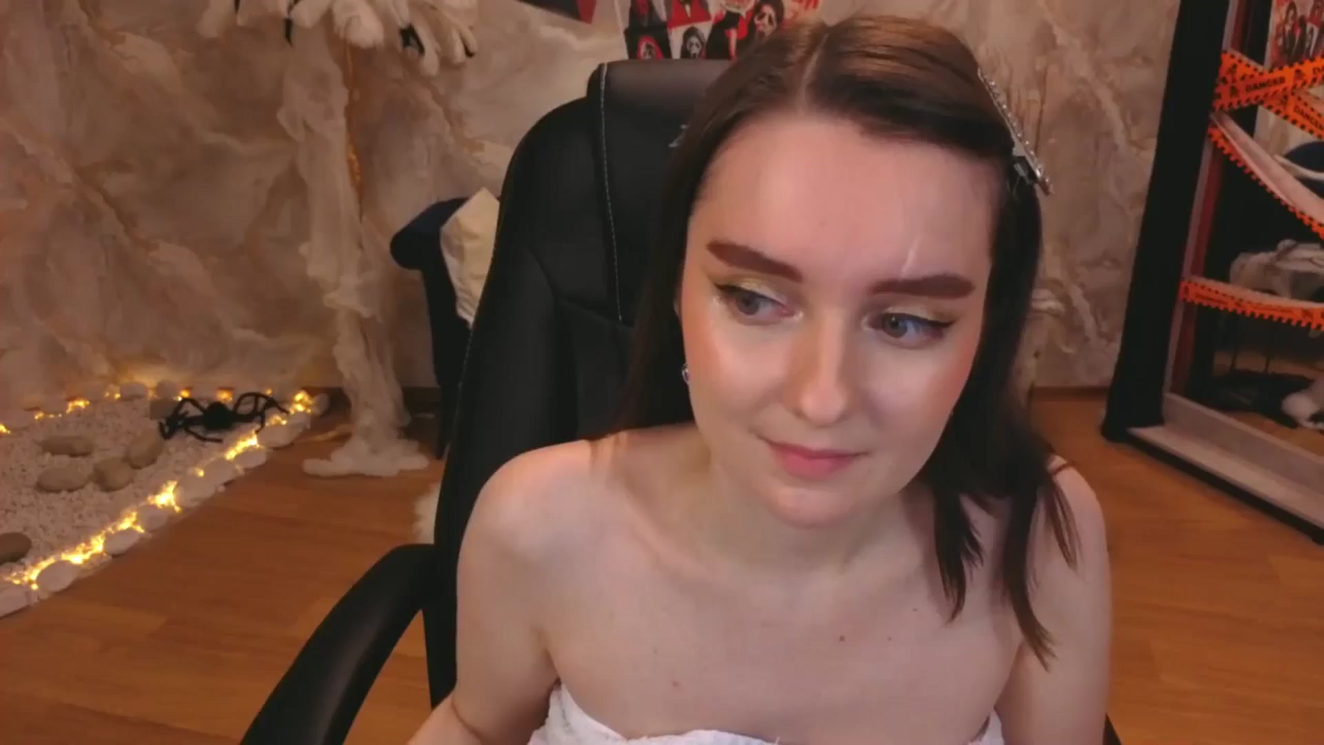Gallery image thumbnail from Milim_Nava's myfreecams stream on, 11/10/2025, 03:32 image 6 of 20