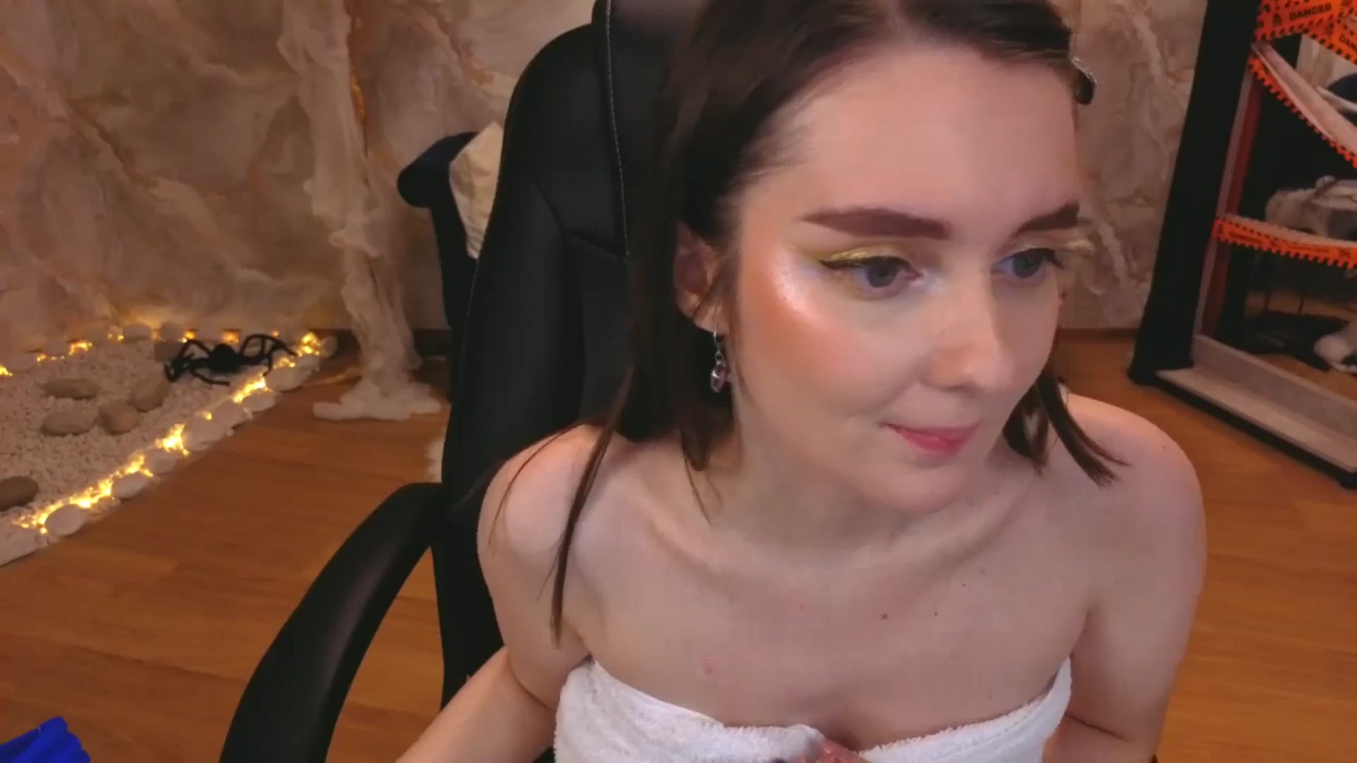 Gallery image thumbnail from Milim_Nava's myfreecams stream on, 11/10/2025, 03:32 image 5 of 20