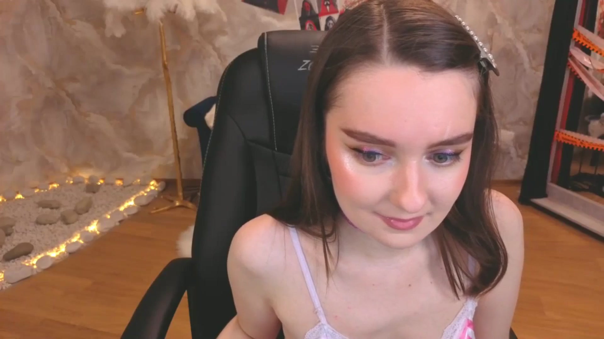 Gallery image thumbnail from Milim_Nava's myfreecams stream on, 11/11/2025, 21:23 image 6 of 20