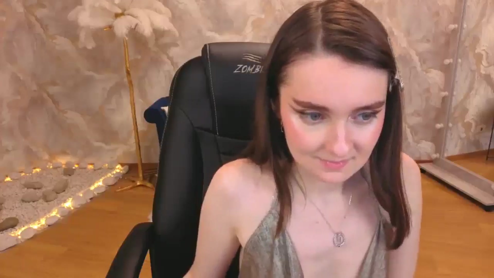 Gallery image thumbnail from Milim_Nava's myfreecams stream on, 11/18/2025, 24:20 image 2 of 20