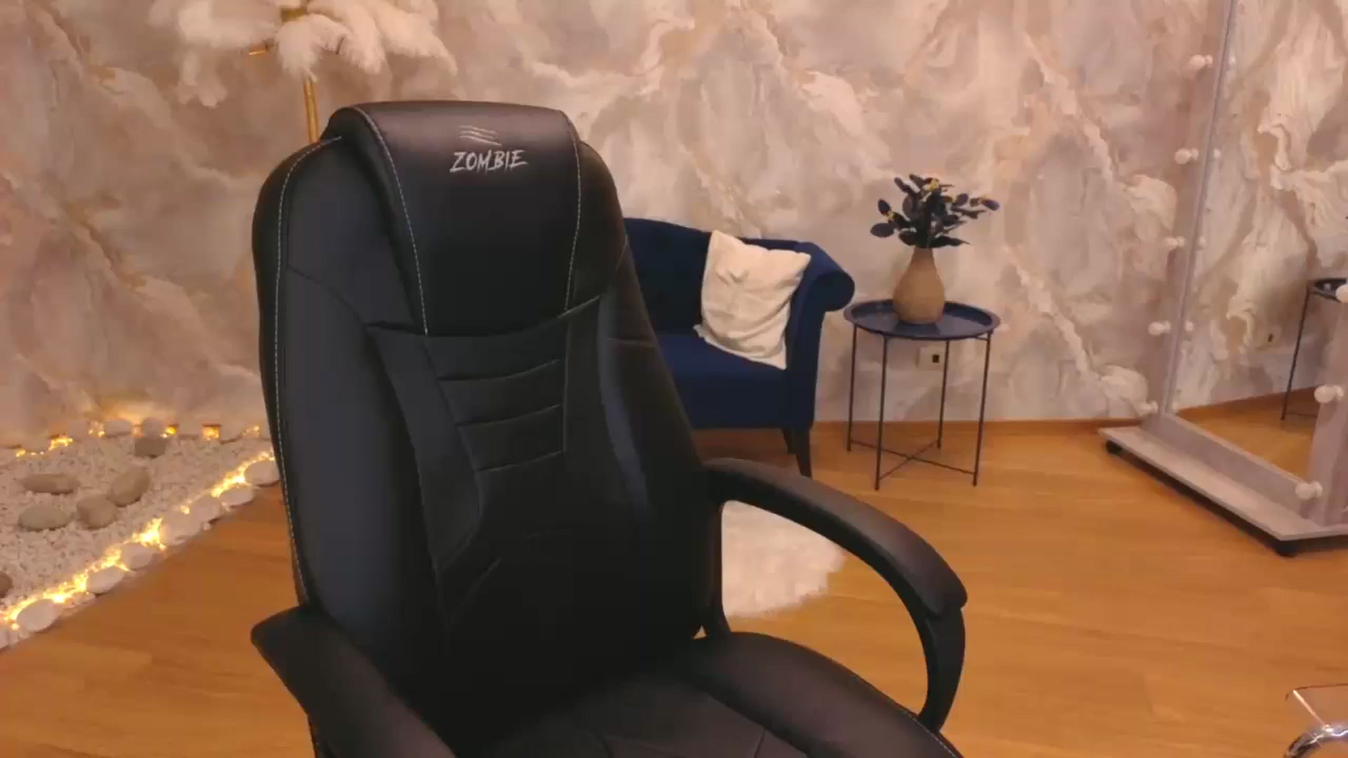 Gallery image thumbnail from Milim_Nava's myfreecams stream on, 11/18/2025, 02:30 image 4 of 20