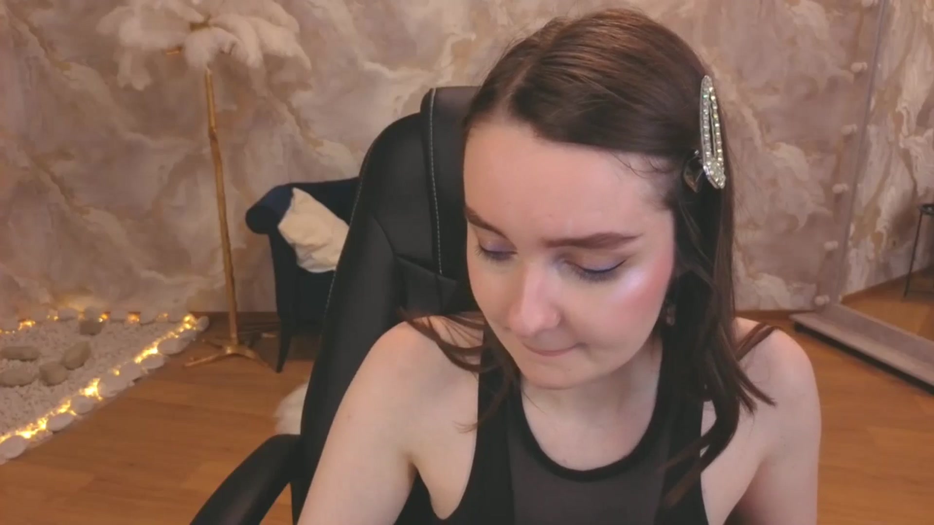 Gallery image thumbnail from Milim_Nava's myfreecams stream on, 11/20/2025, 07:48 image 2 of 20