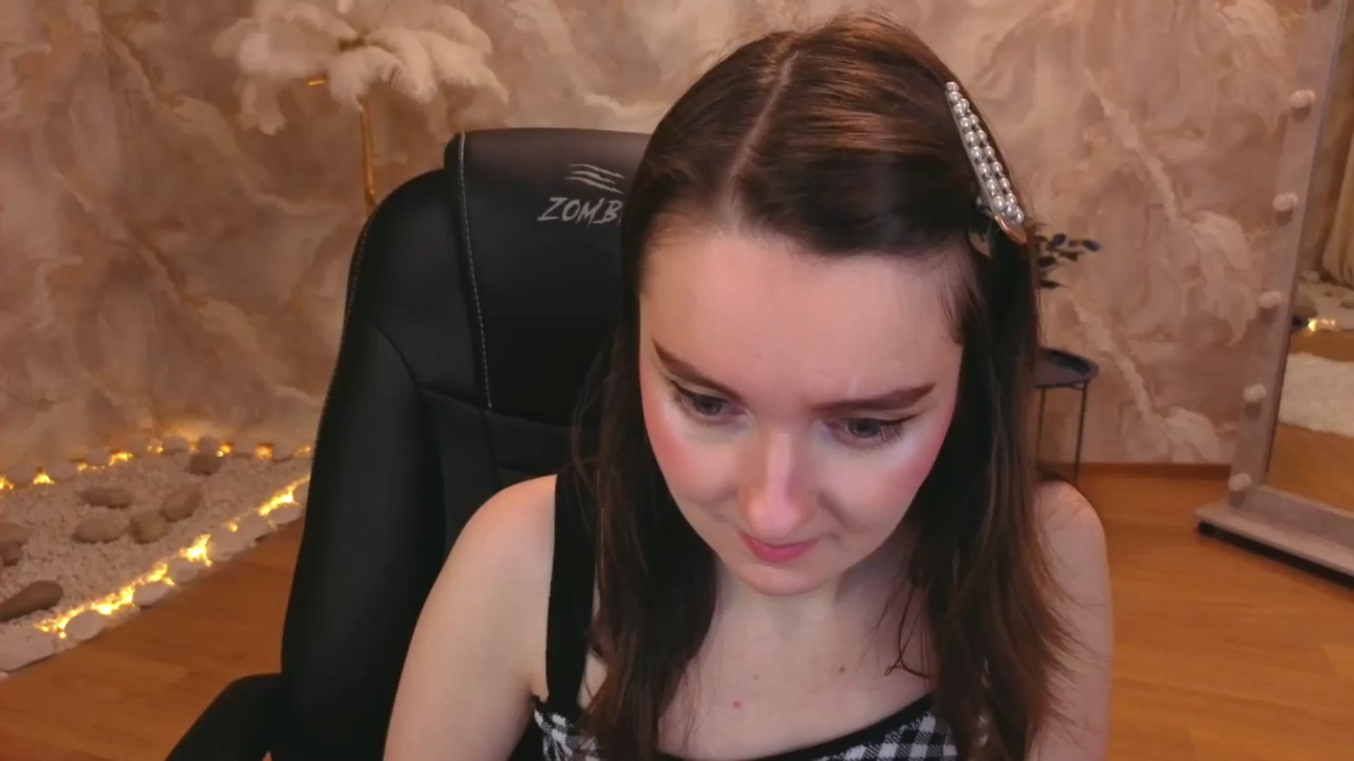Gallery image thumbnail from Milim_Nava's myfreecams stream on, 11/24/2025, 18:29 image 17 of 20