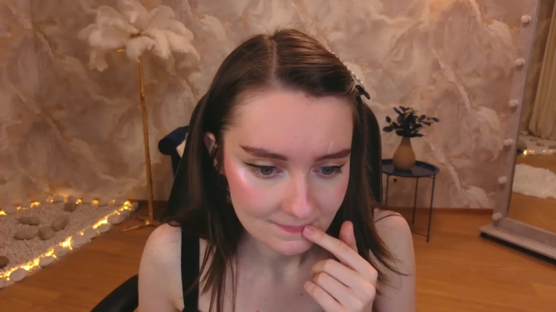 Gallery image thumbnail from Milim_Nava's myfreecams stream on, 11/24/2025, 19:37 image 17 of 20