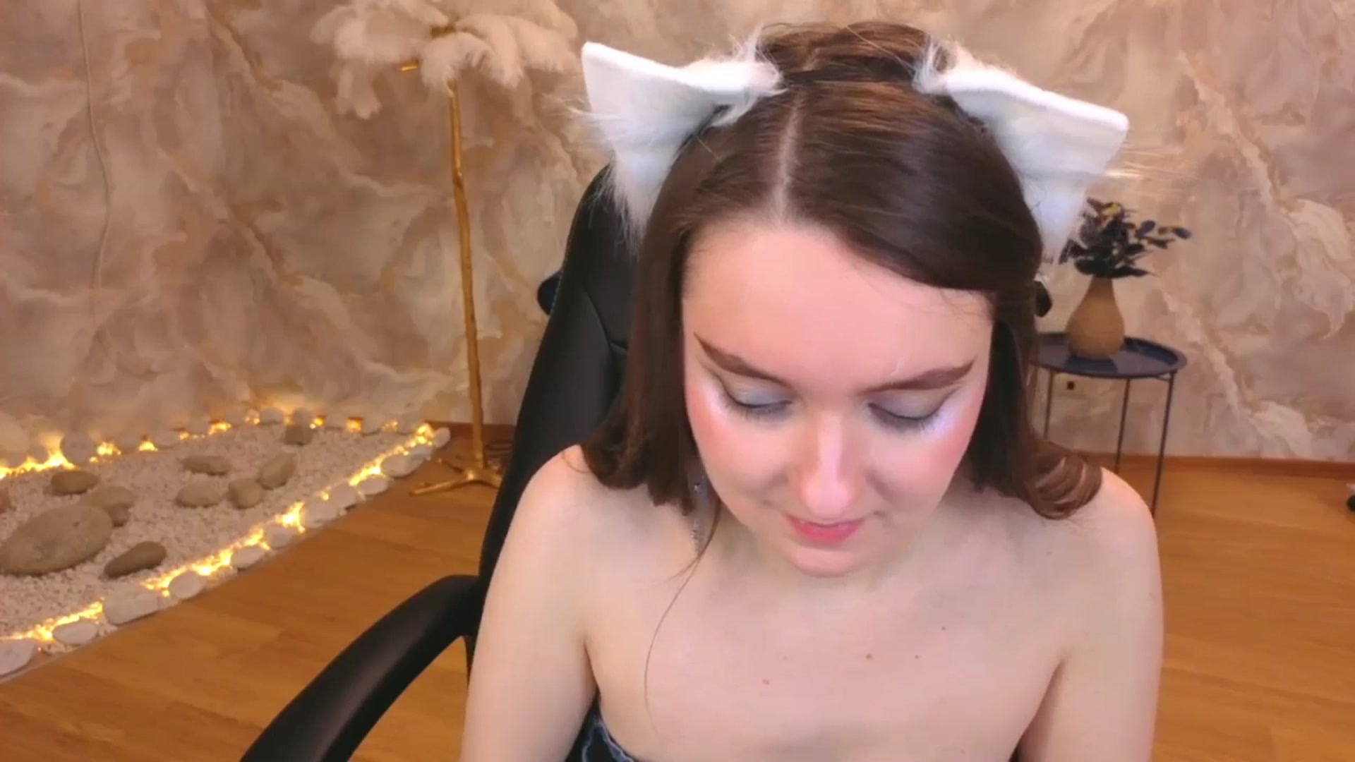 Gallery image thumbnail from Milim_Nava's myfreecams stream on, 11/28/2025, 03:49 image 5 of 20