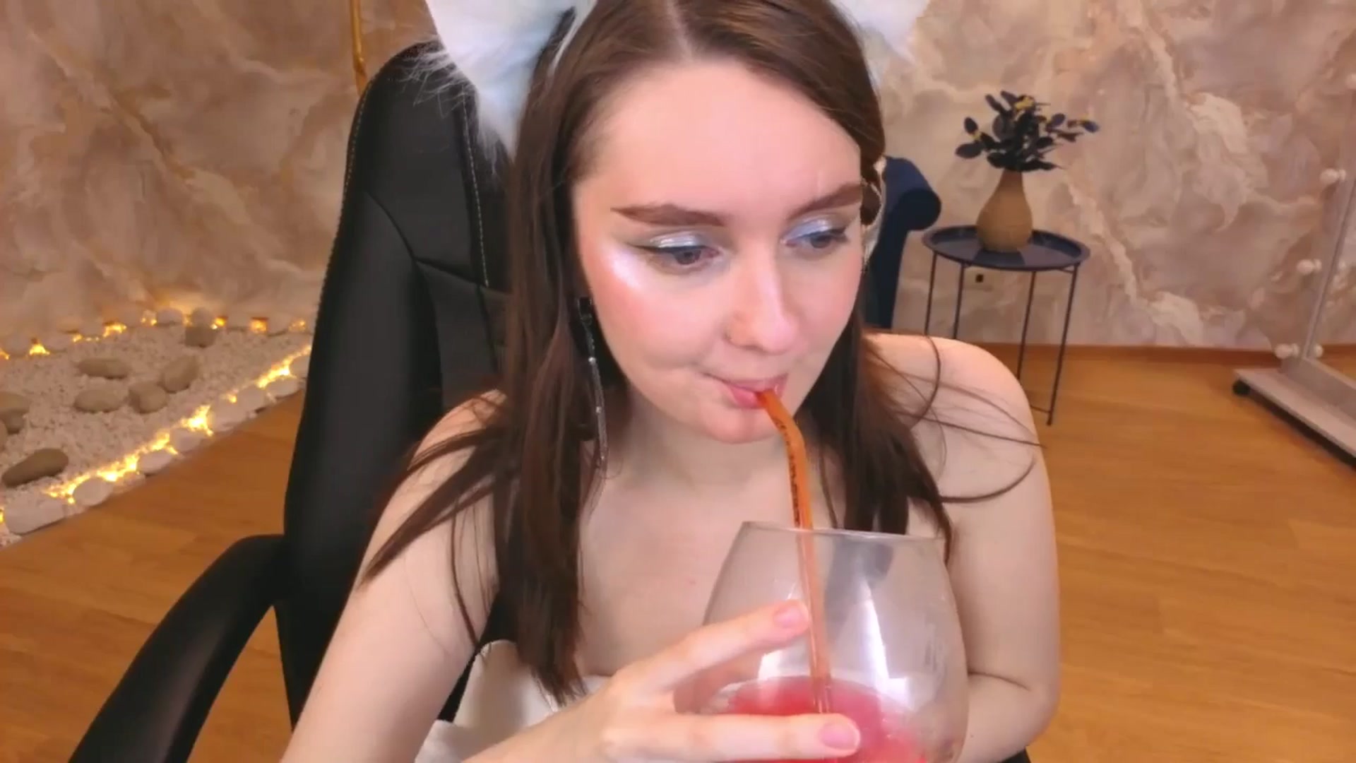 Gallery image thumbnail from Milim_Nava's myfreecams stream on, 11/28/2025, 07:49 image 13 of 20