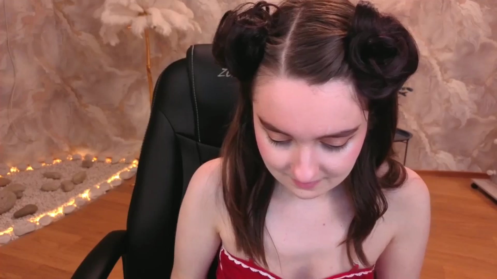 Gallery image thumbnail from Milim_Nava's myfreecams stream on, 12/10/2025, 19:43 image 14 of 20