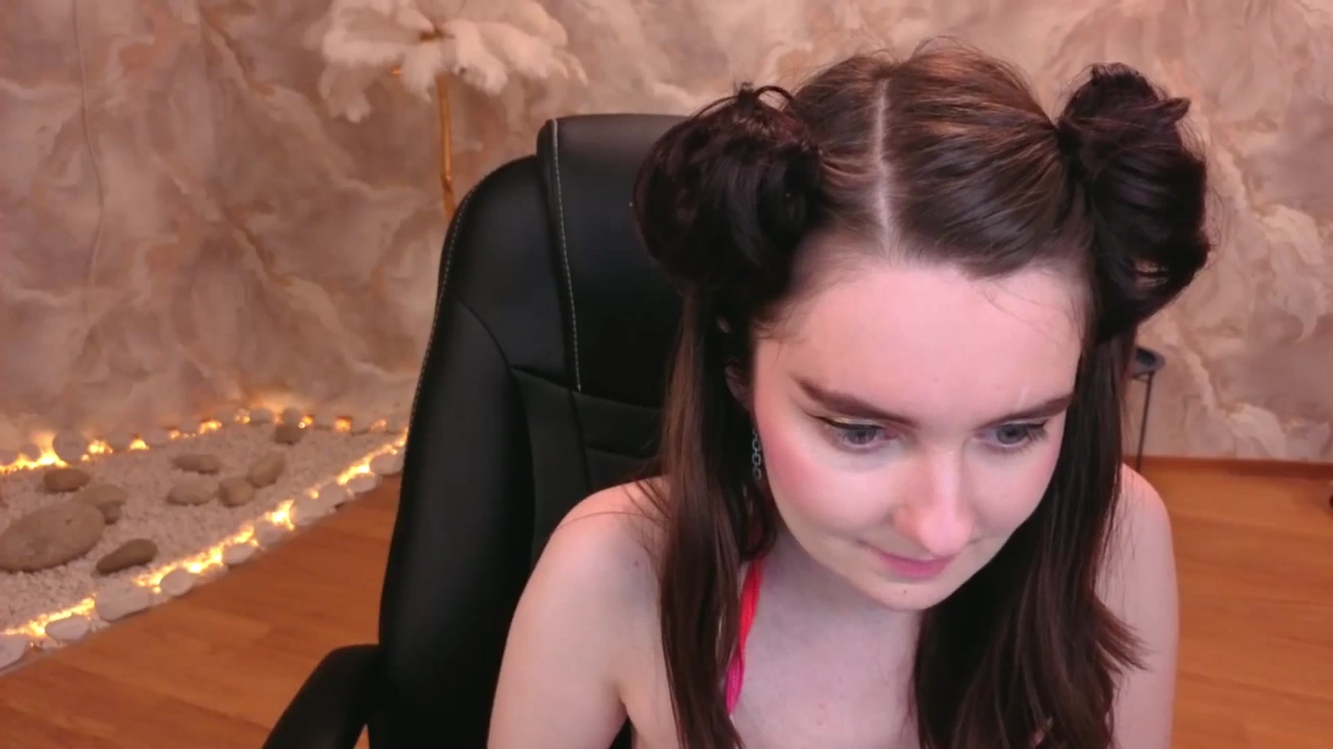 Gallery image thumbnail from Milim_Nava's myfreecams stream on, 12/11/2025, 24:31 image 16 of 20