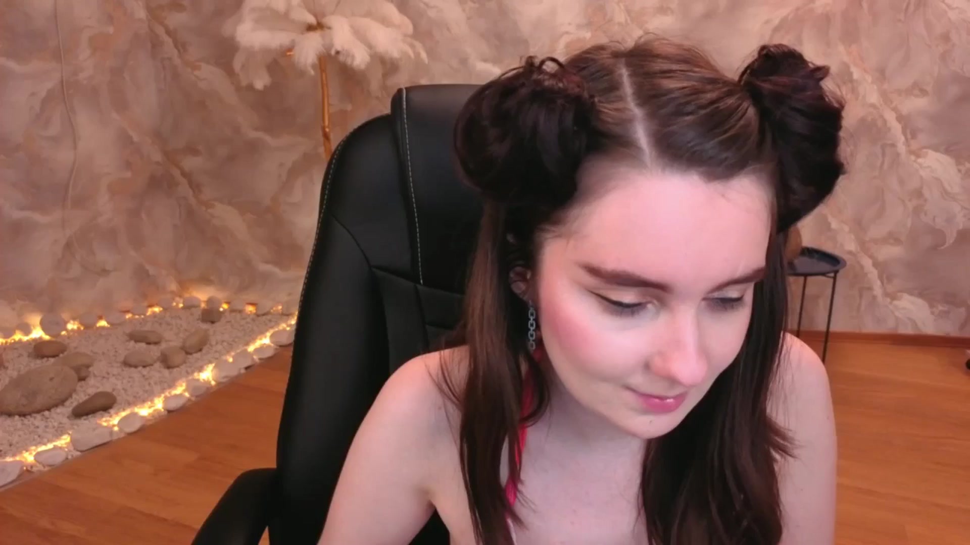 Gallery image thumbnail from Milim_Nava's myfreecams stream on, 12/11/2025, 24:31 image 18 of 20