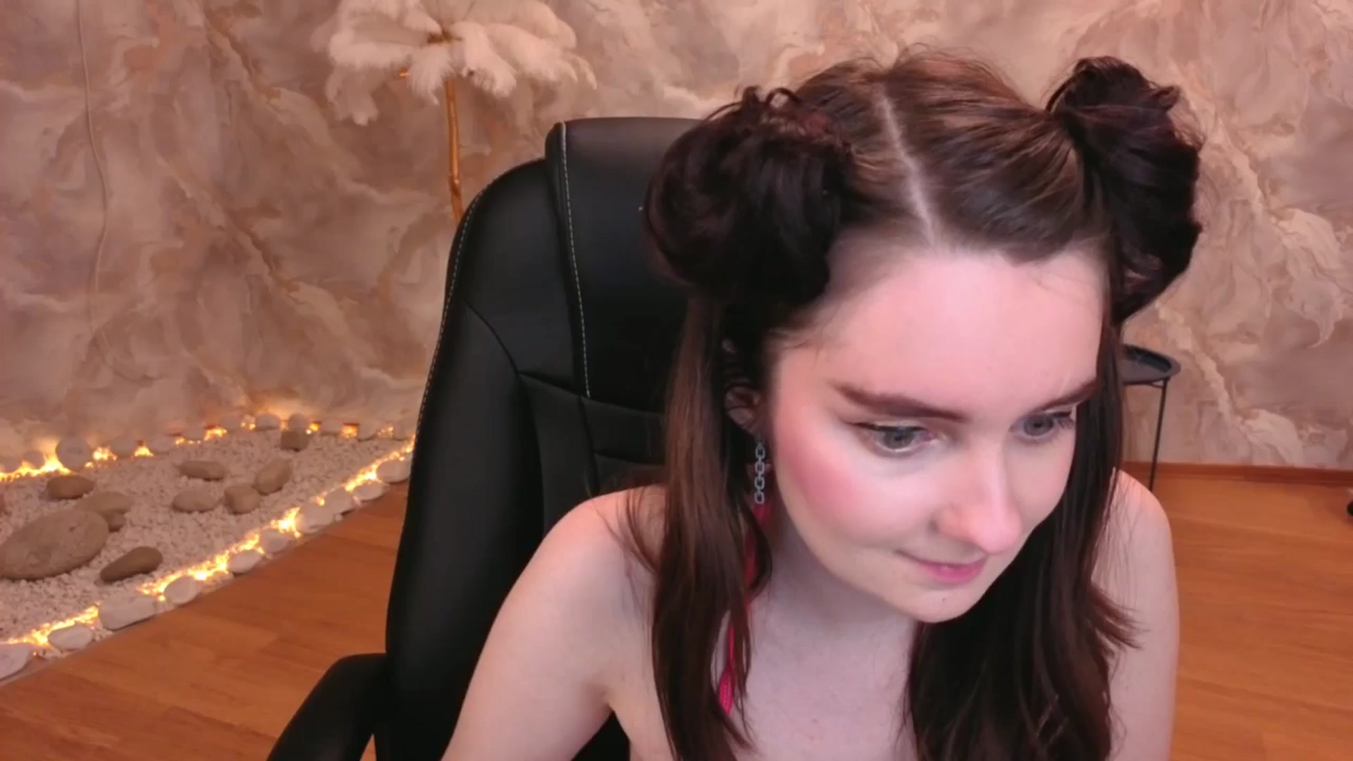 Gallery image thumbnail from Milim_Nava's myfreecams stream on, 12/11/2025, 24:31 image 17 of 20