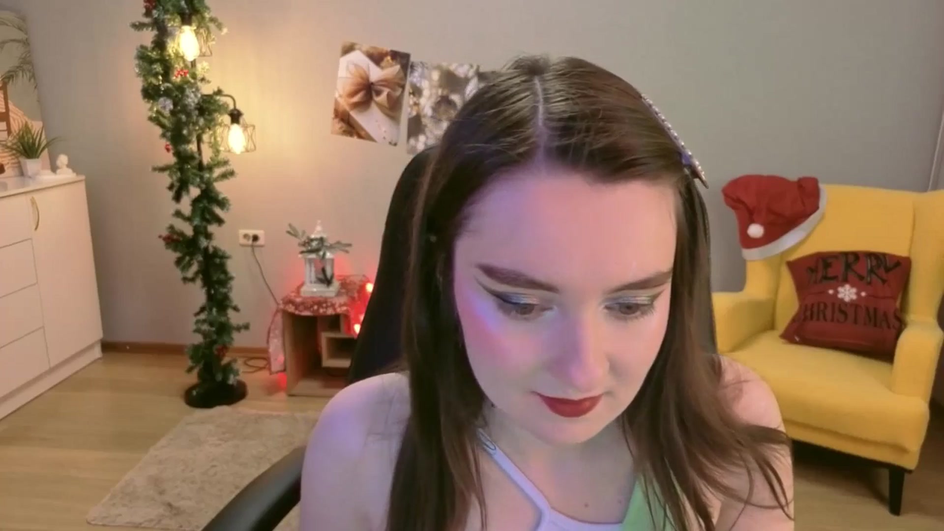 Gallery image thumbnail from Milim_Nava's myfreecams stream on, 12/15/2025, 18:34 image 4 of 20
