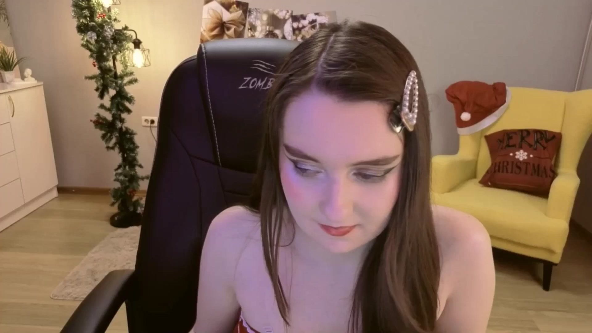 Gallery image thumbnail from Milim_Nava's myfreecams stream on, 12/16/2025, 02:07 image 14 of 20