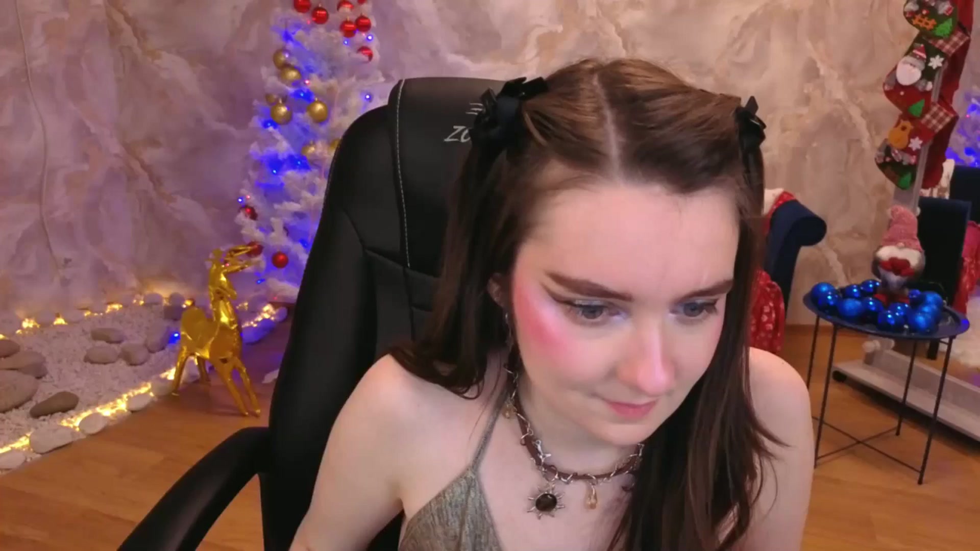 Gallery image thumbnail from Milim_Nava's myfreecams stream on, 12/16/2025, 22:44 image 13 of 20