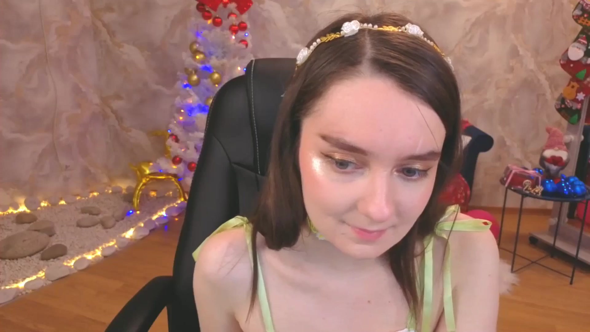 Gallery image thumbnail from Milim_Nava's myfreecams stream on, 12/21/2025, 04:39 image 9 of 20