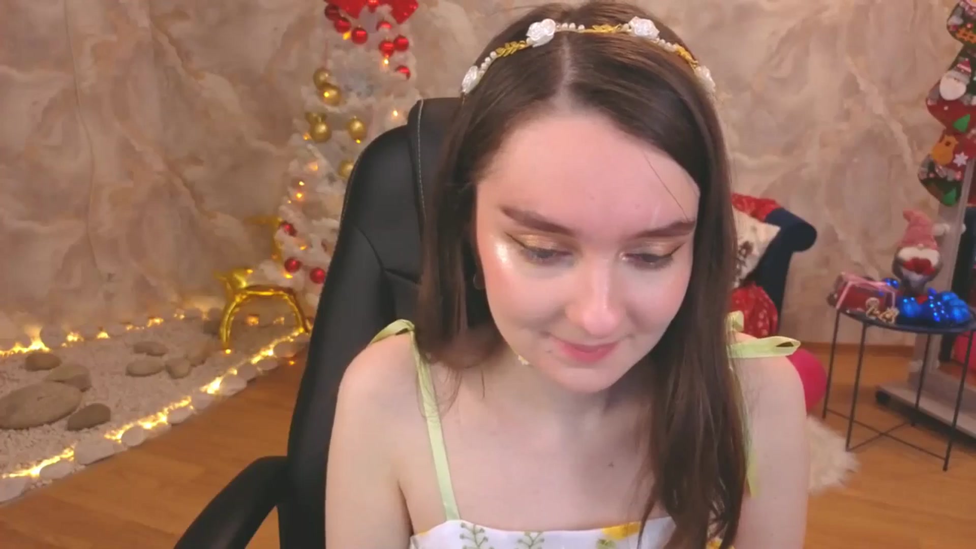 Gallery image thumbnail from Milim_Nava's myfreecams stream on, 12/21/2025, 04:39 image 13 of 20