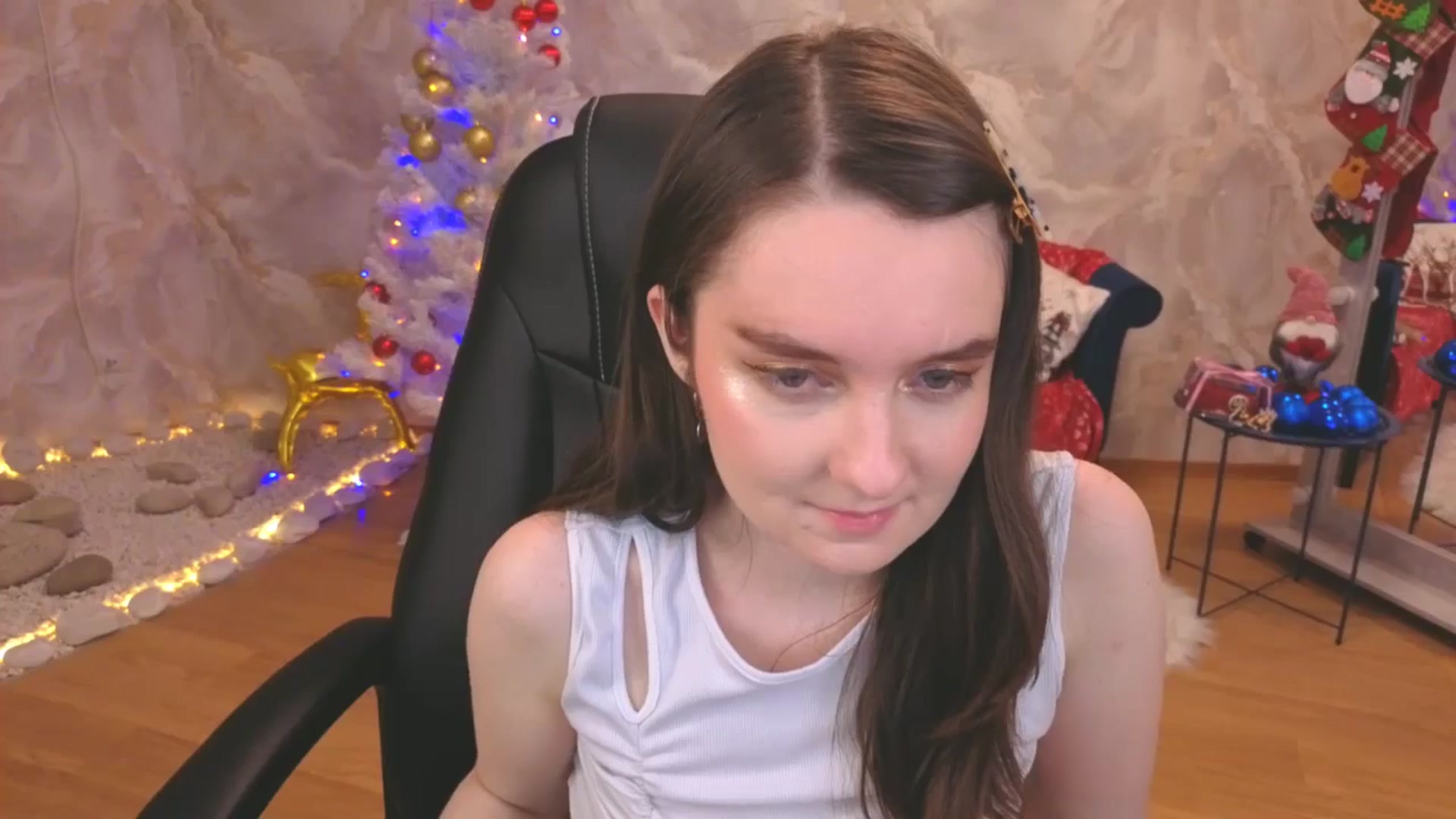 Gallery image thumbnail from Milim_Nava's myfreecams stream on, 12/21/2025, 10:28 image 15 of 20