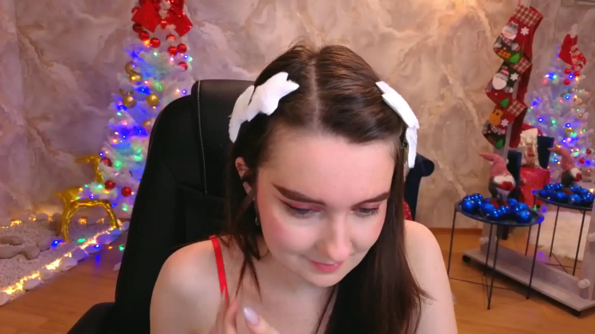 Gallery image thumbnail from Milim_Nava's myfreecams stream on, 12/25/2025, 20:29 image 3 of 20