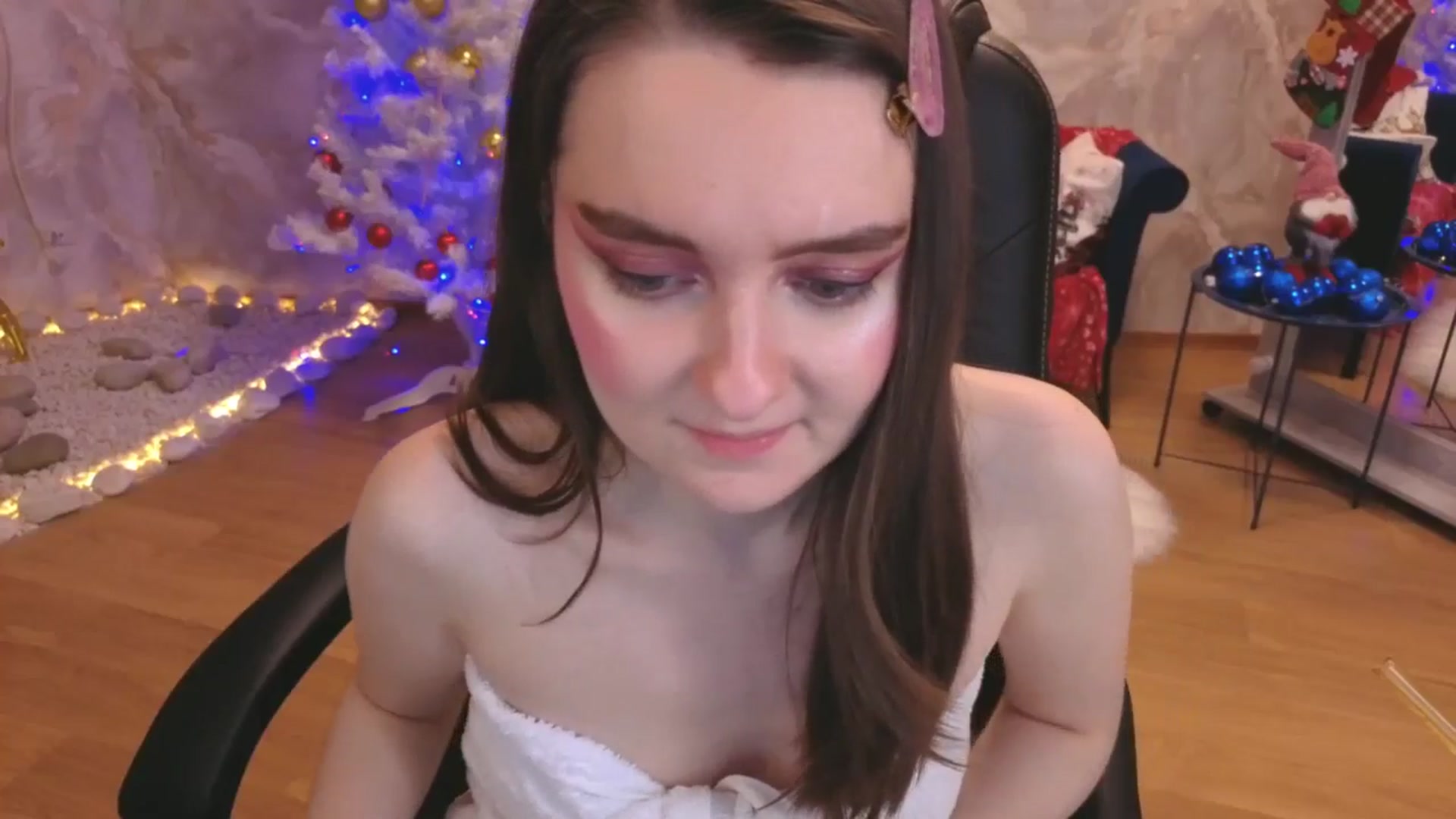 Gallery image thumbnail from Milim_Nava's myfreecams stream on, 12/27/2025, 22:29 image 13 of 20