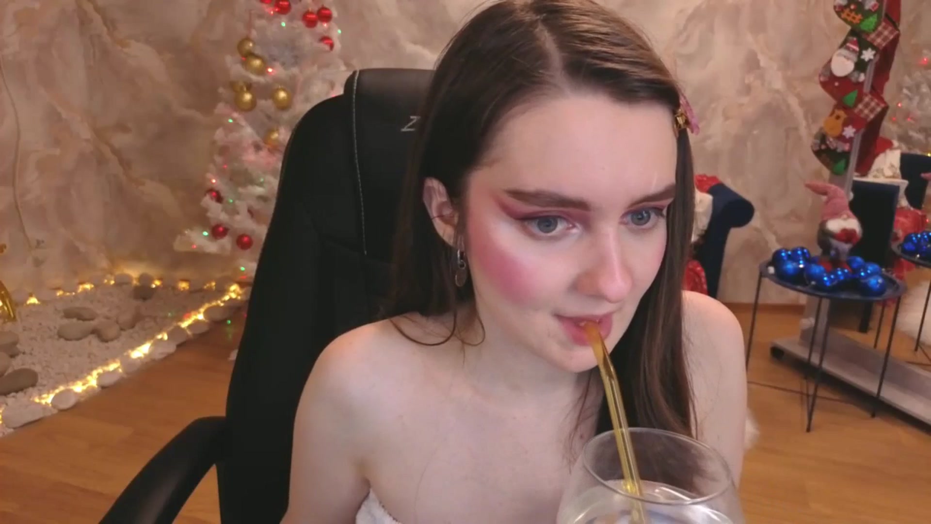 Gallery image thumbnail from Milim_Nava's myfreecams stream on, 12/27/2025, 22:29 image 3 of 20