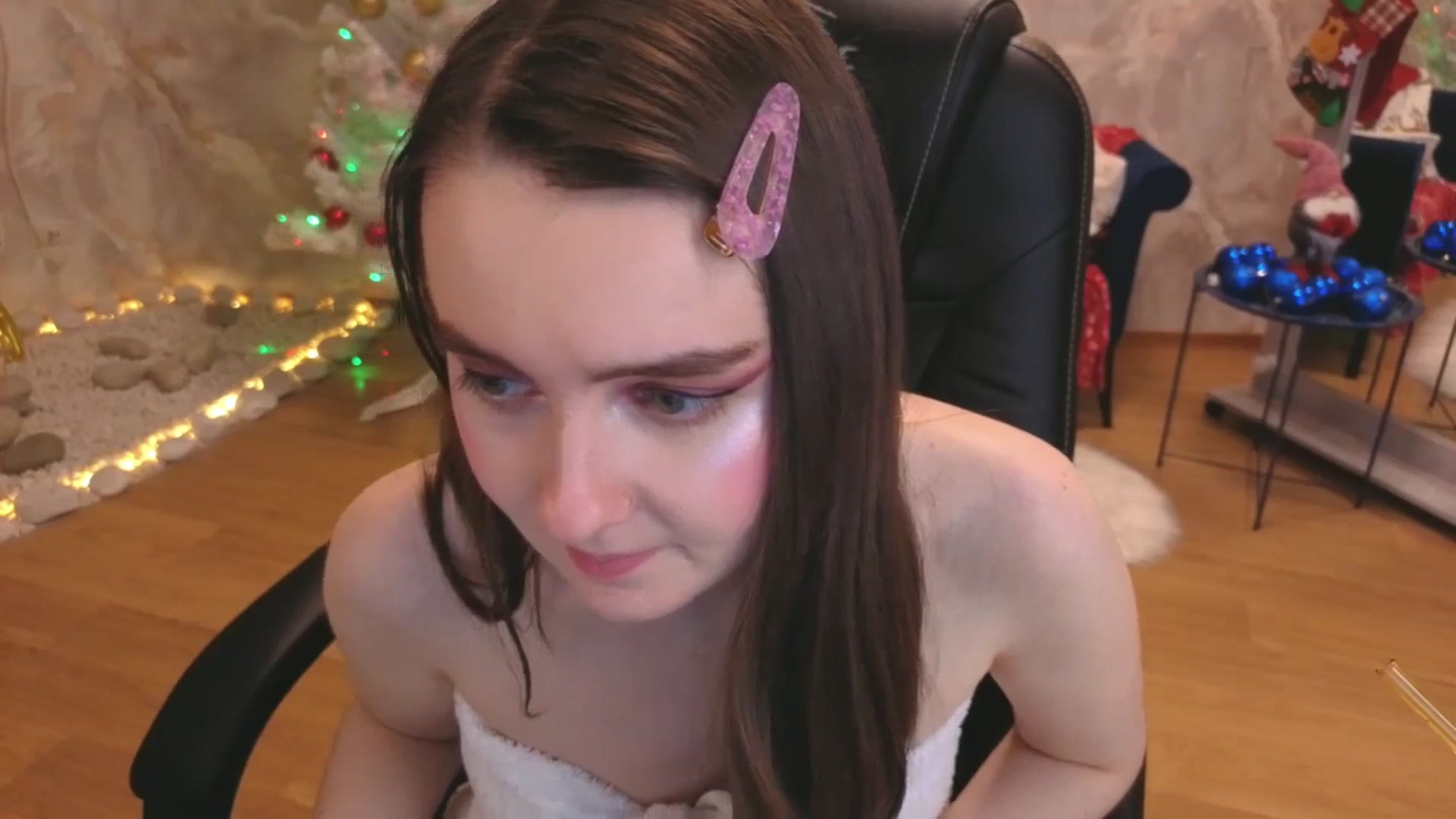 Gallery image thumbnail from Milim_Nava's myfreecams stream on, 12/27/2025, 22:29 image 15 of 20