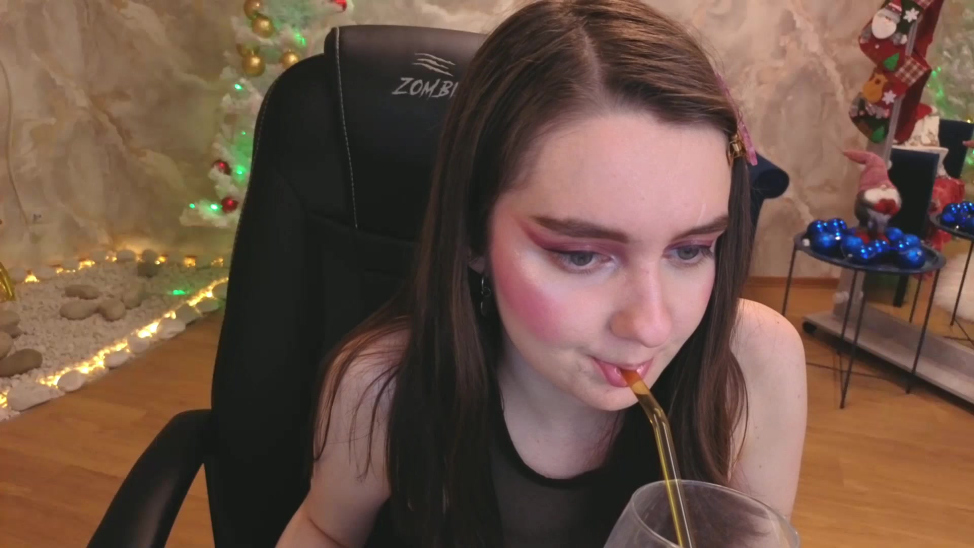 Gallery image thumbnail from Milim_Nava's myfreecams stream on, 12/28/2025, 24:02 image 16 of 20
