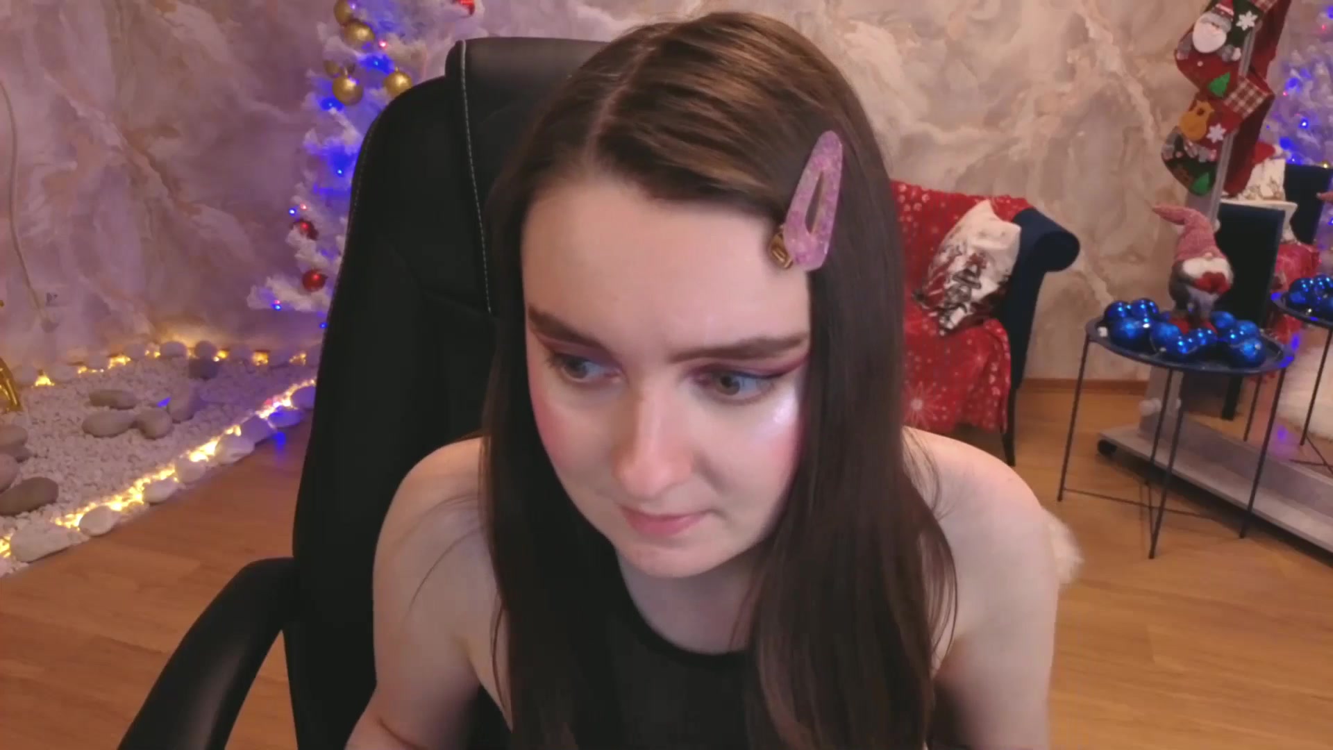 Gallery image thumbnail from Milim_Nava's myfreecams stream on, 12/28/2025, 24:02 image 17 of 20