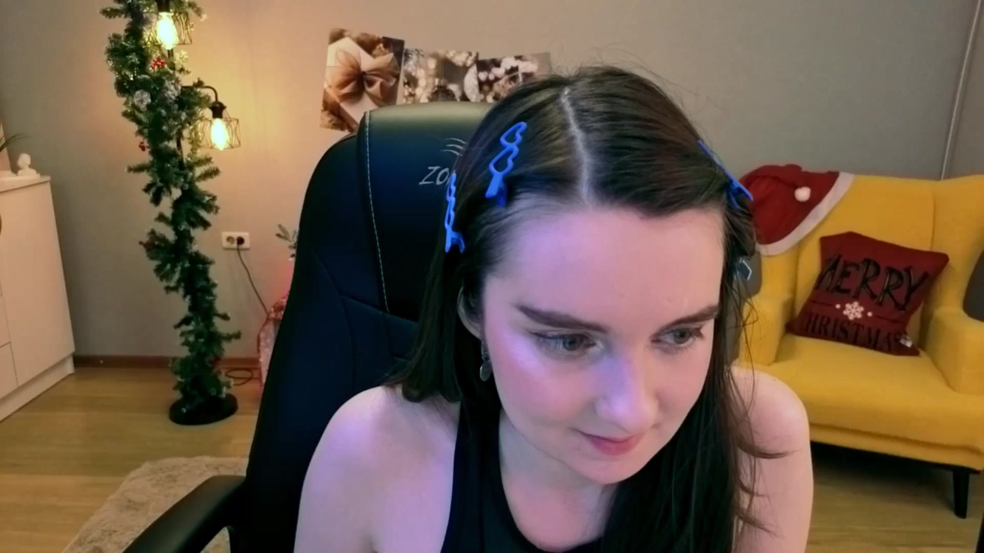 Gallery image thumbnail from Milim_Nava's myfreecams stream on, 12/31/2025, 24:13 image 17 of 20