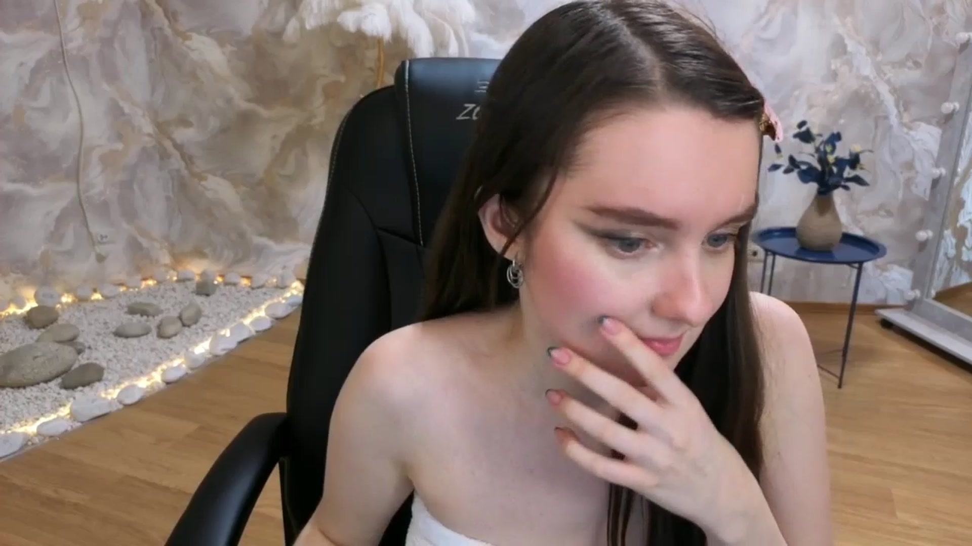 Gallery image thumbnail from Milim_Nava's myfreecams stream on, 01/25/2026, 21:17 image 18 of 20