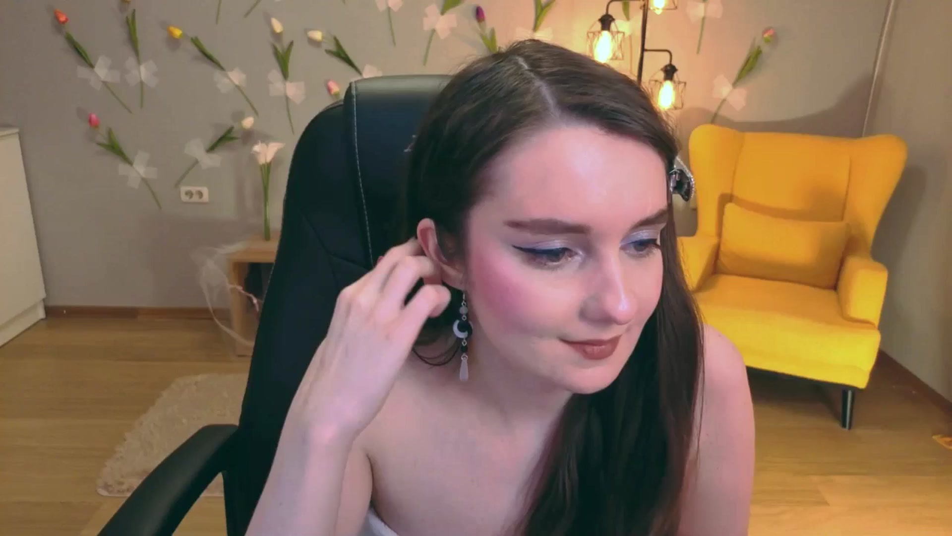 Gallery image thumbnail from Milim_Nava's myfreecams stream on, 03/16/2026, 21:28 image 17 of 20
