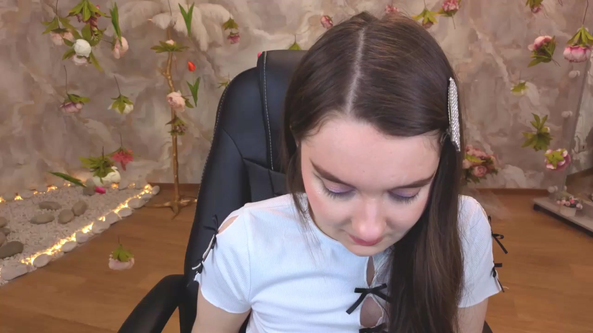 Gallery image thumbnail from Milim_Nava's myfreecams stream on, 03/29/2026, 18:40 image 1 of 20
