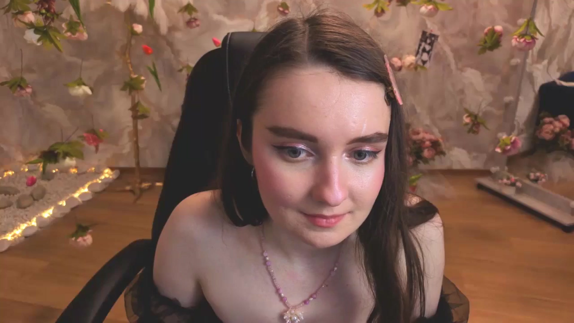 Gallery image thumbnail from Milim_Nava's myfreecams stream on, 04/01/2026, 01:17 image 5 of 20